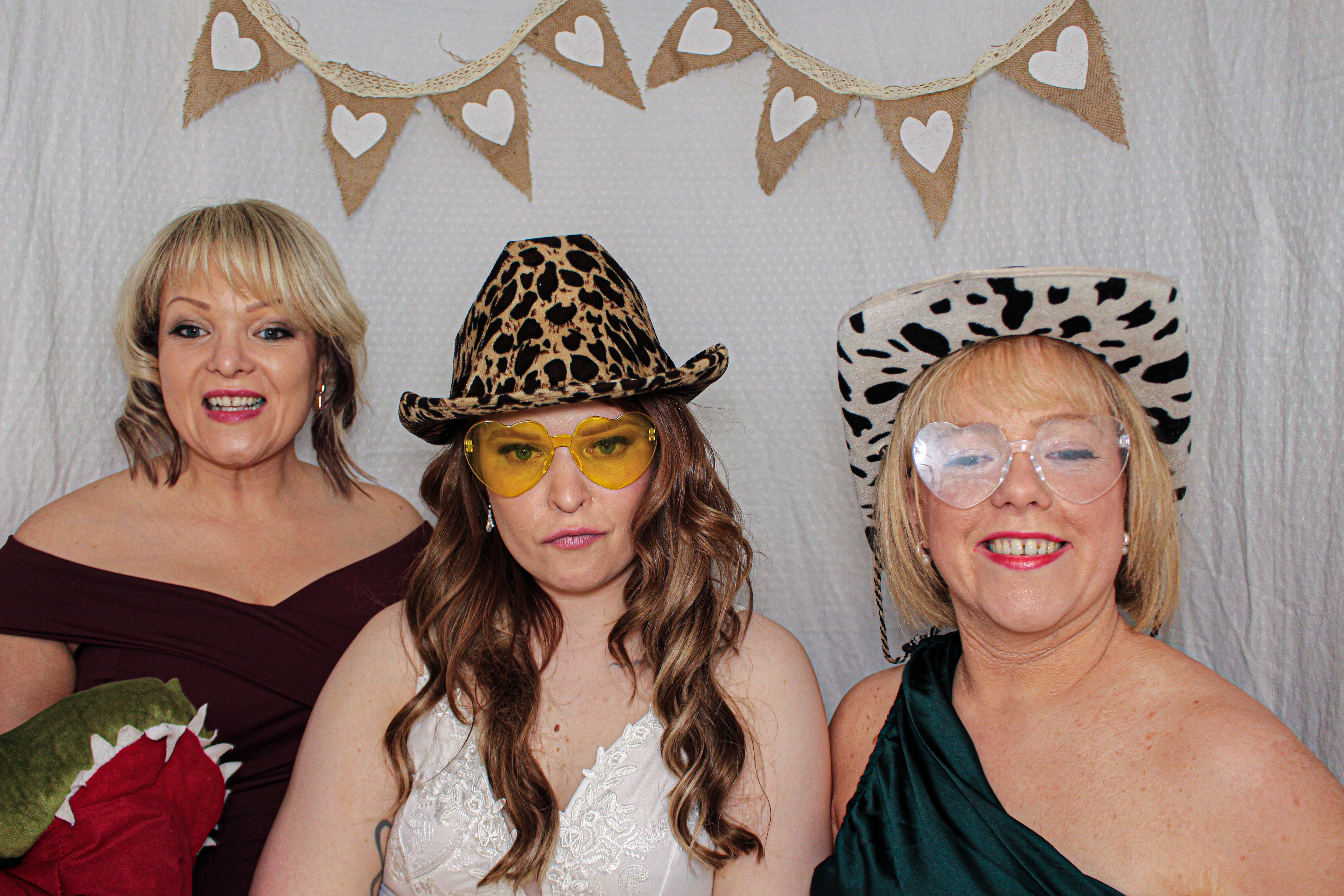 Bethany & Darren's Wedding | View more photos from the event at gallery.capturecube.co.uk/u/Capture-Cube/Bethany-Darrens-Wedding