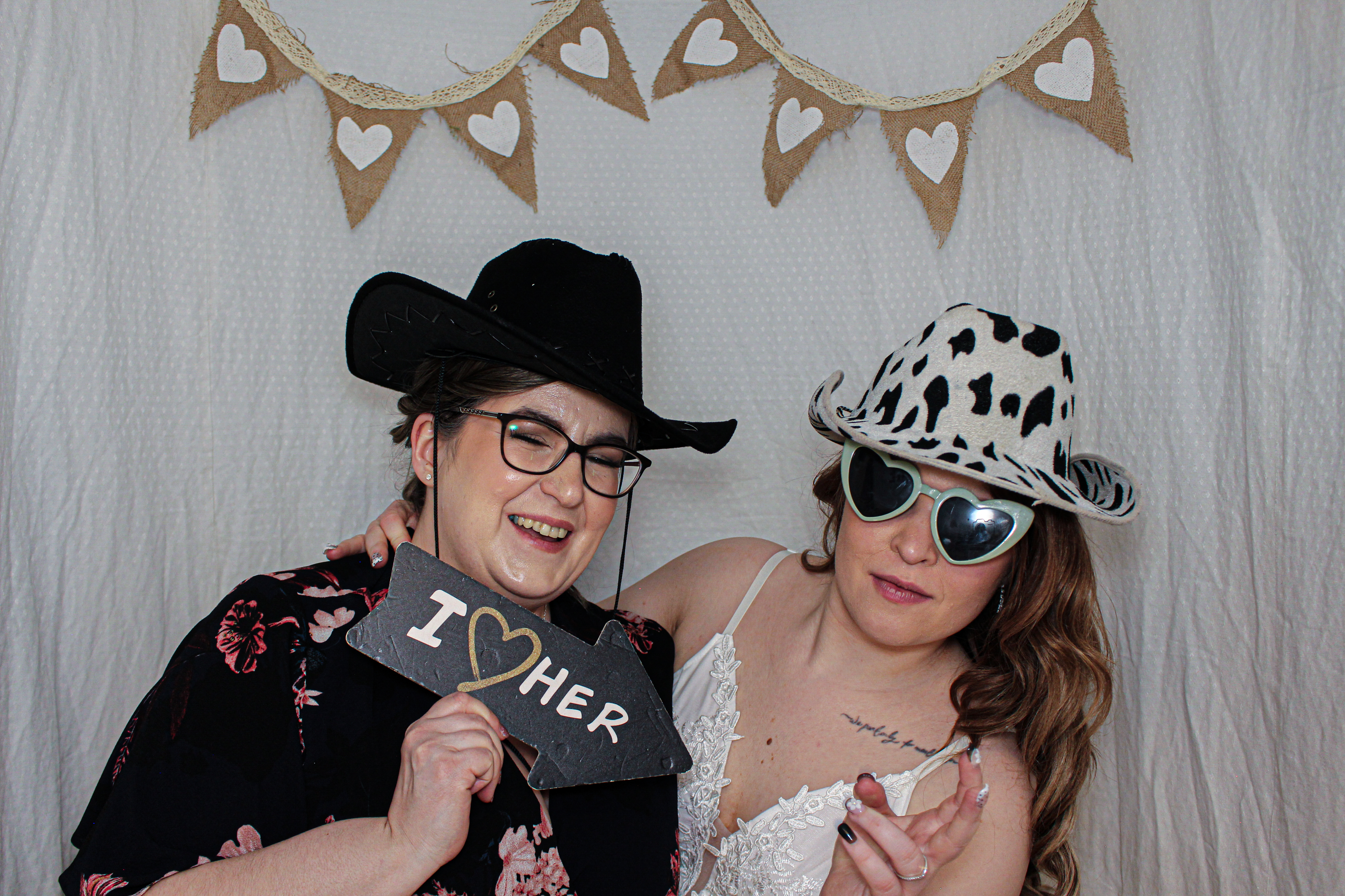 Bethany & Darren's Wedding | View more photos from the event at gallery.capturecube.co.uk/u/Capture-Cube/Bethany-Darrens-Wedding