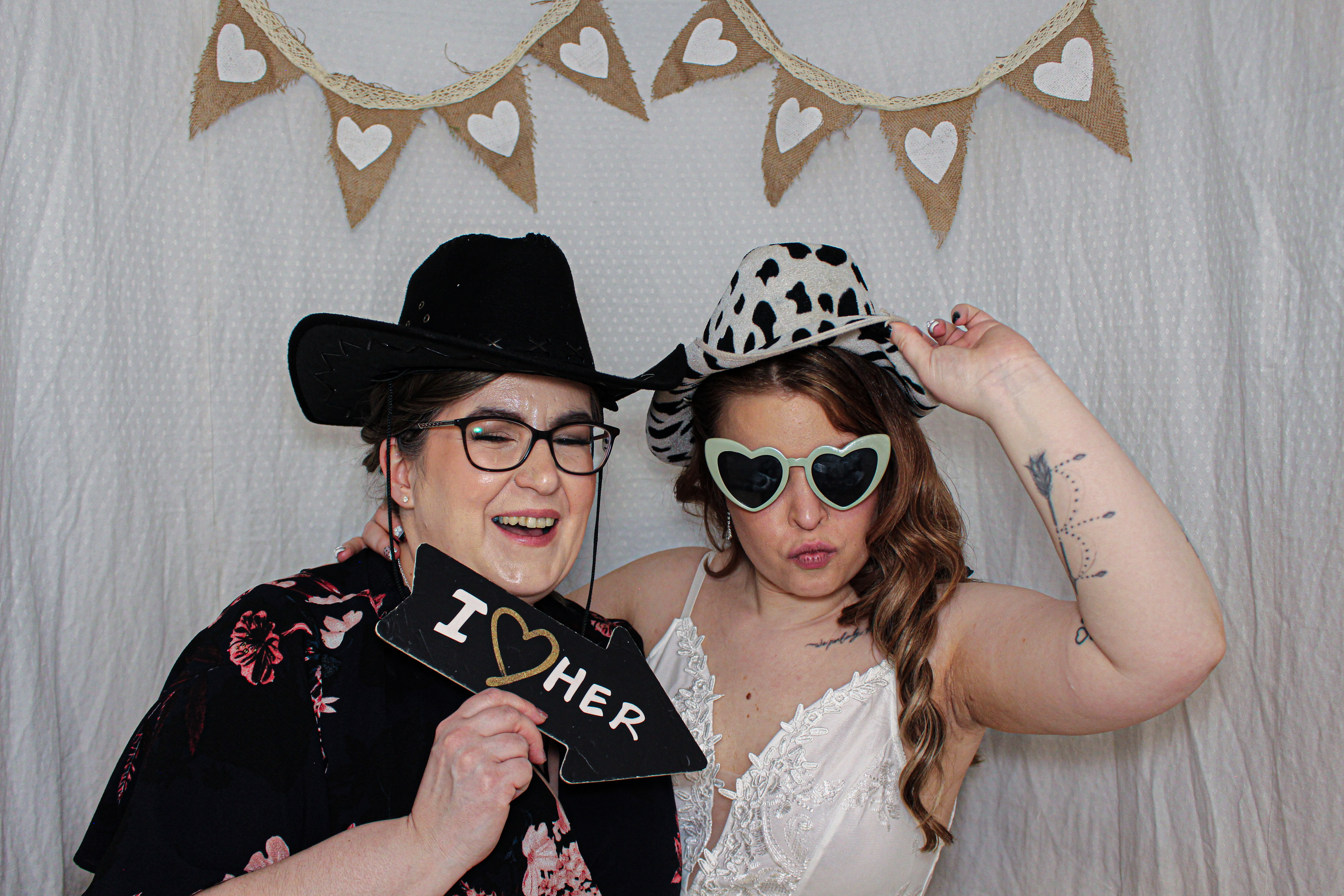 Bethany & Darren's Wedding | View more photos from the event at gallery.capturecube.co.uk/u/Capture-Cube/Bethany-Darrens-Wedding