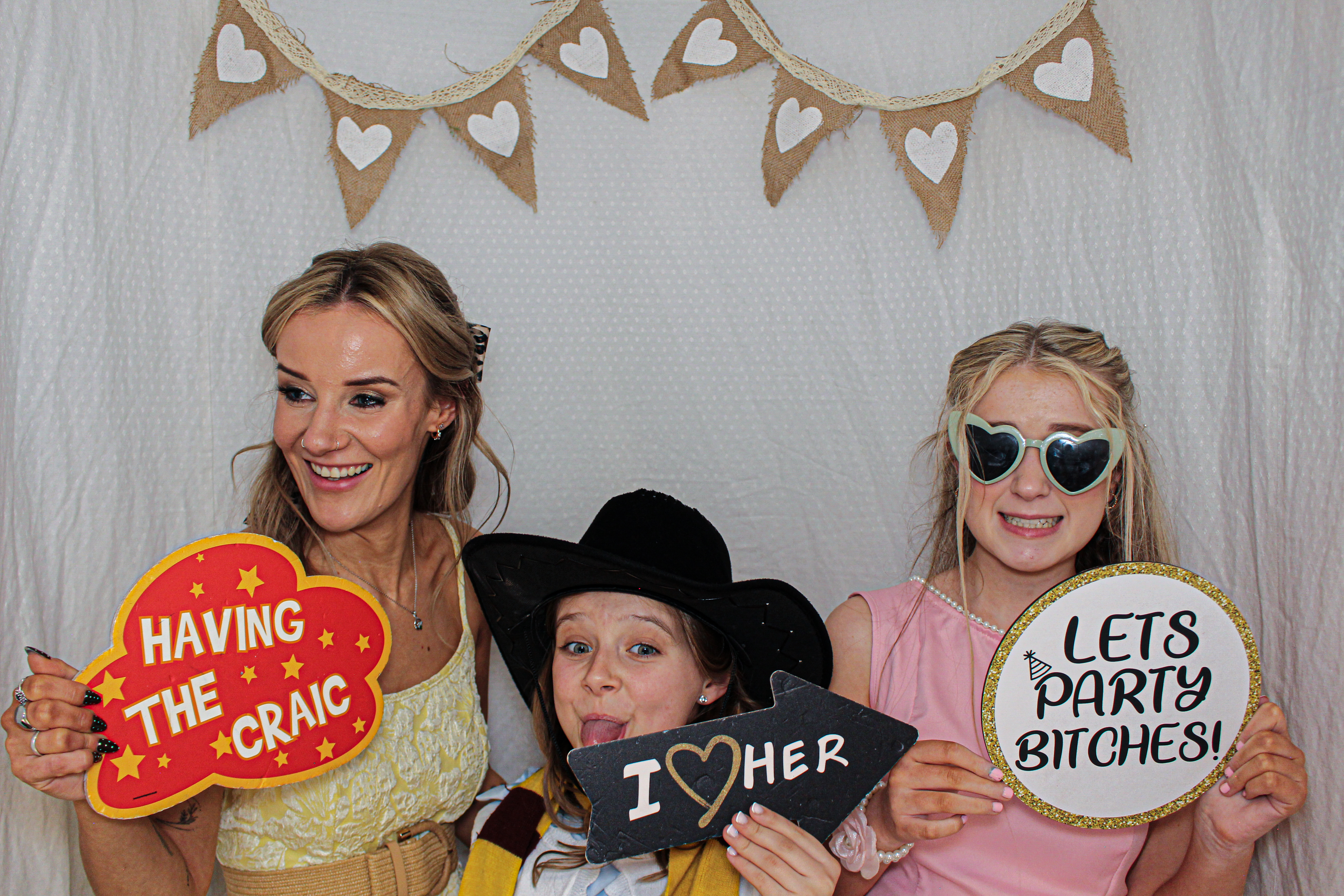 Bethany & Darren's Wedding | View more photos from the event at gallery.capturecube.co.uk/u/Capture-Cube/Bethany-Darrens-Wedding