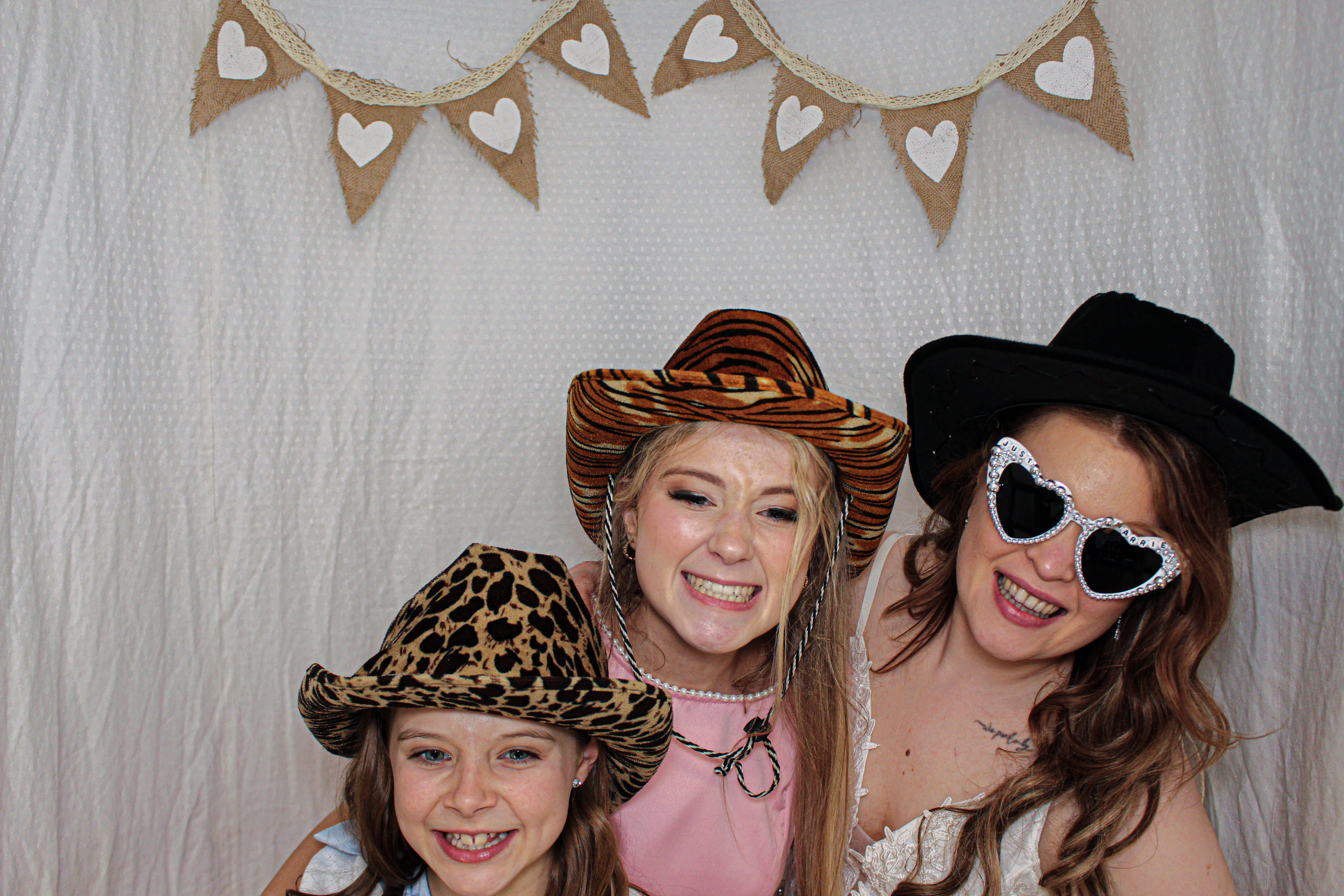 Bethany & Darren's Wedding | View more photos from the event at gallery.capturecube.co.uk/u/Capture-Cube/Bethany-Darrens-Wedding