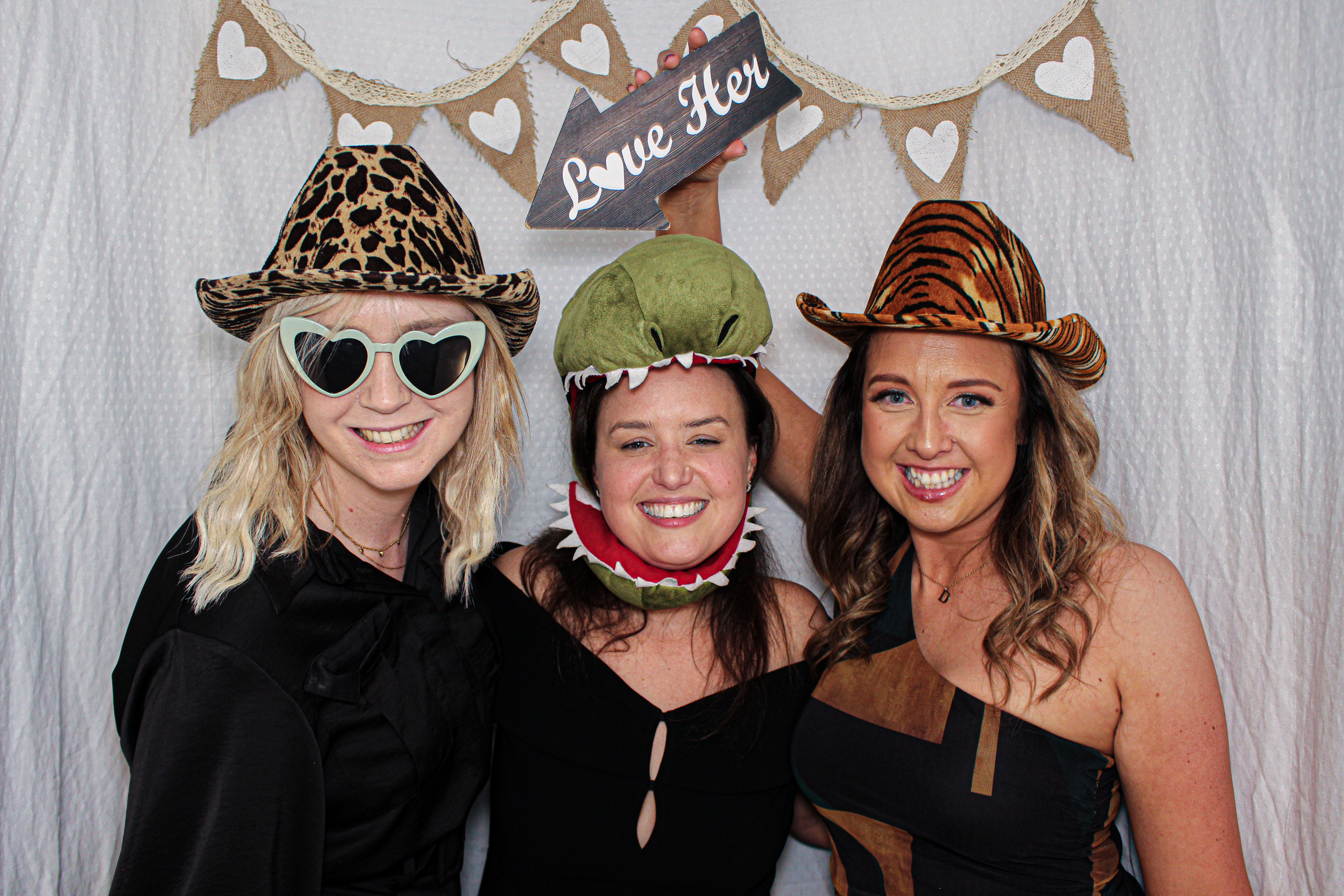 Bethany & Darren's Wedding | View more photos from the event at gallery.capturecube.co.uk/u/Capture-Cube/Bethany-Darrens-Wedding