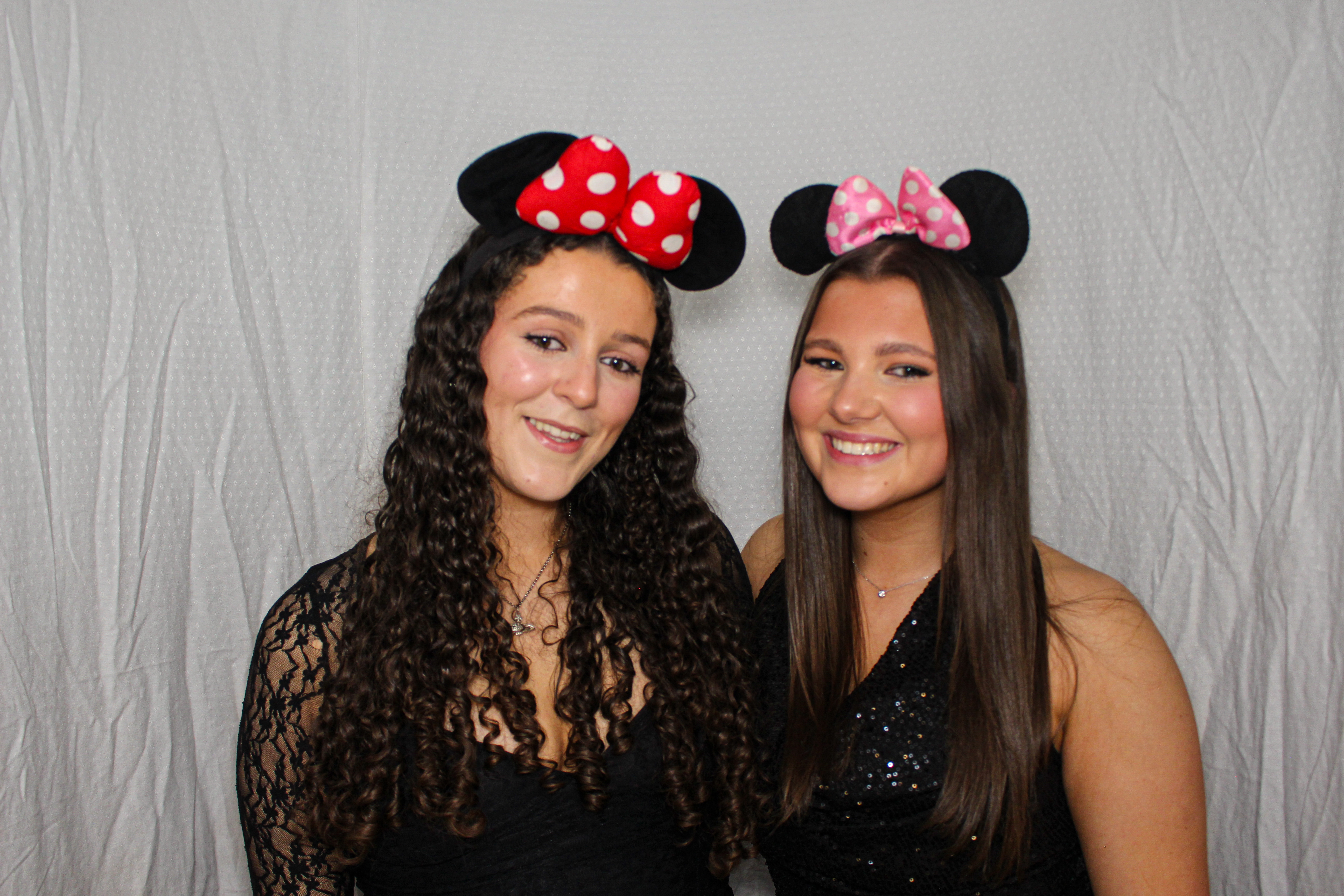 Hannah & Izzy's 18th Birthday Party | View more photos from the event at gallery.capturecube.co.uk/u/Capture-Cube/Hannah-Izzys-18th-Birthday-Party