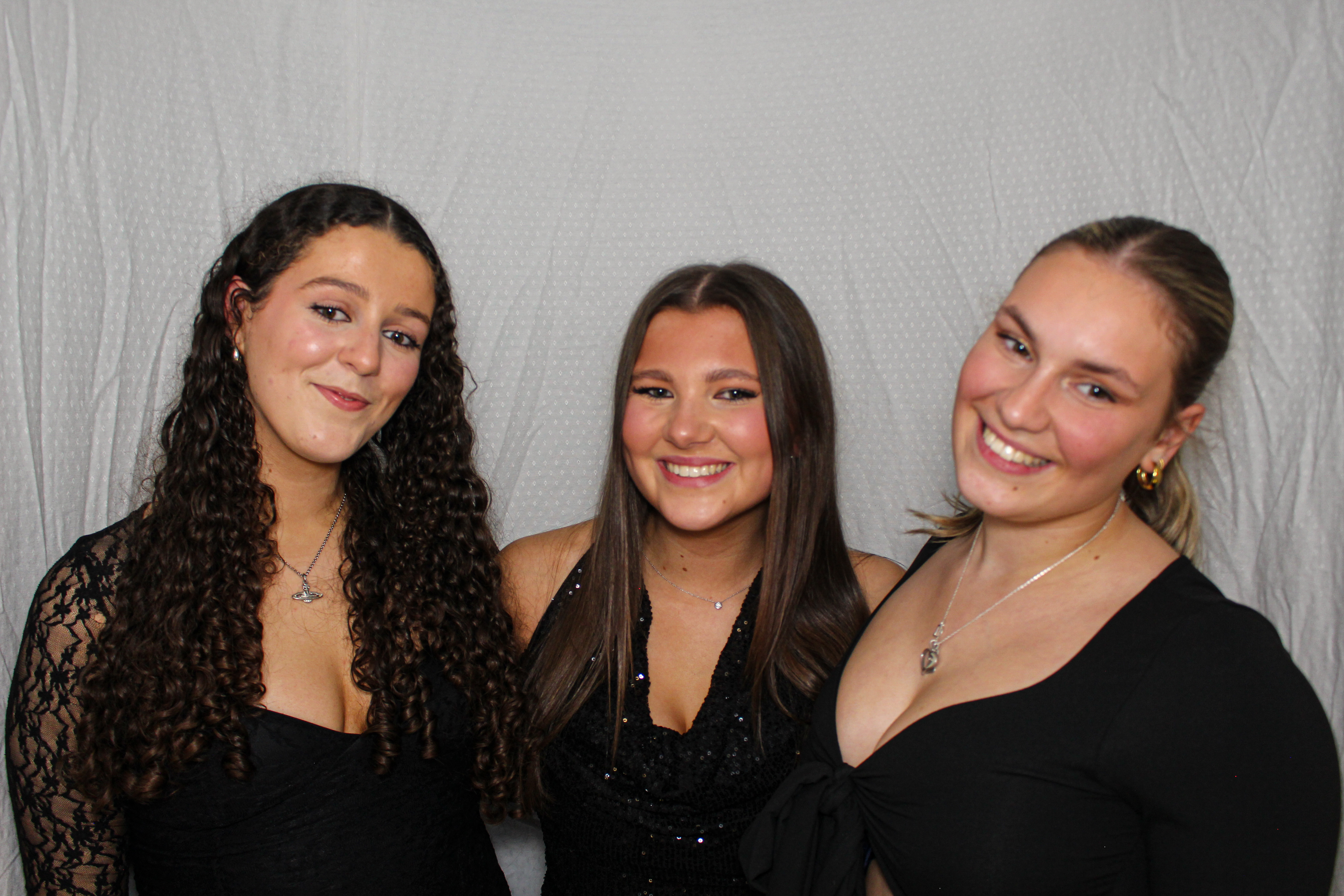 Hannah & Izzy's 18th Birthday Party | View more photos from the event at gallery.capturecube.co.uk/u/Capture-Cube/Hannah-Izzys-18th-Birthday-Party