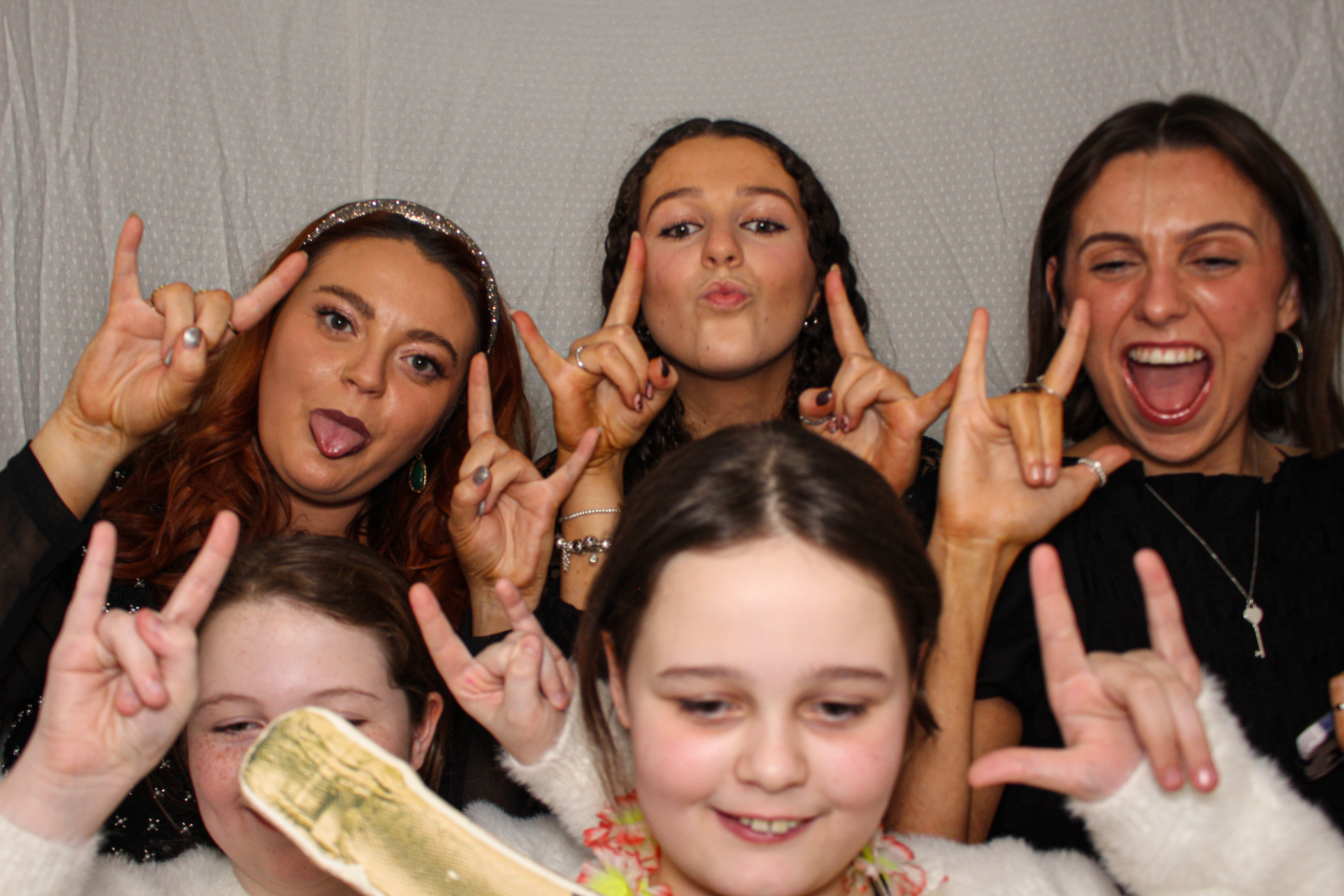 Hannah & Izzy's 18th Birthday Party | View more photos from the event at gallery.capturecube.co.uk/u/Capture-Cube/Hannah-Izzys-18th-Birthday-Party