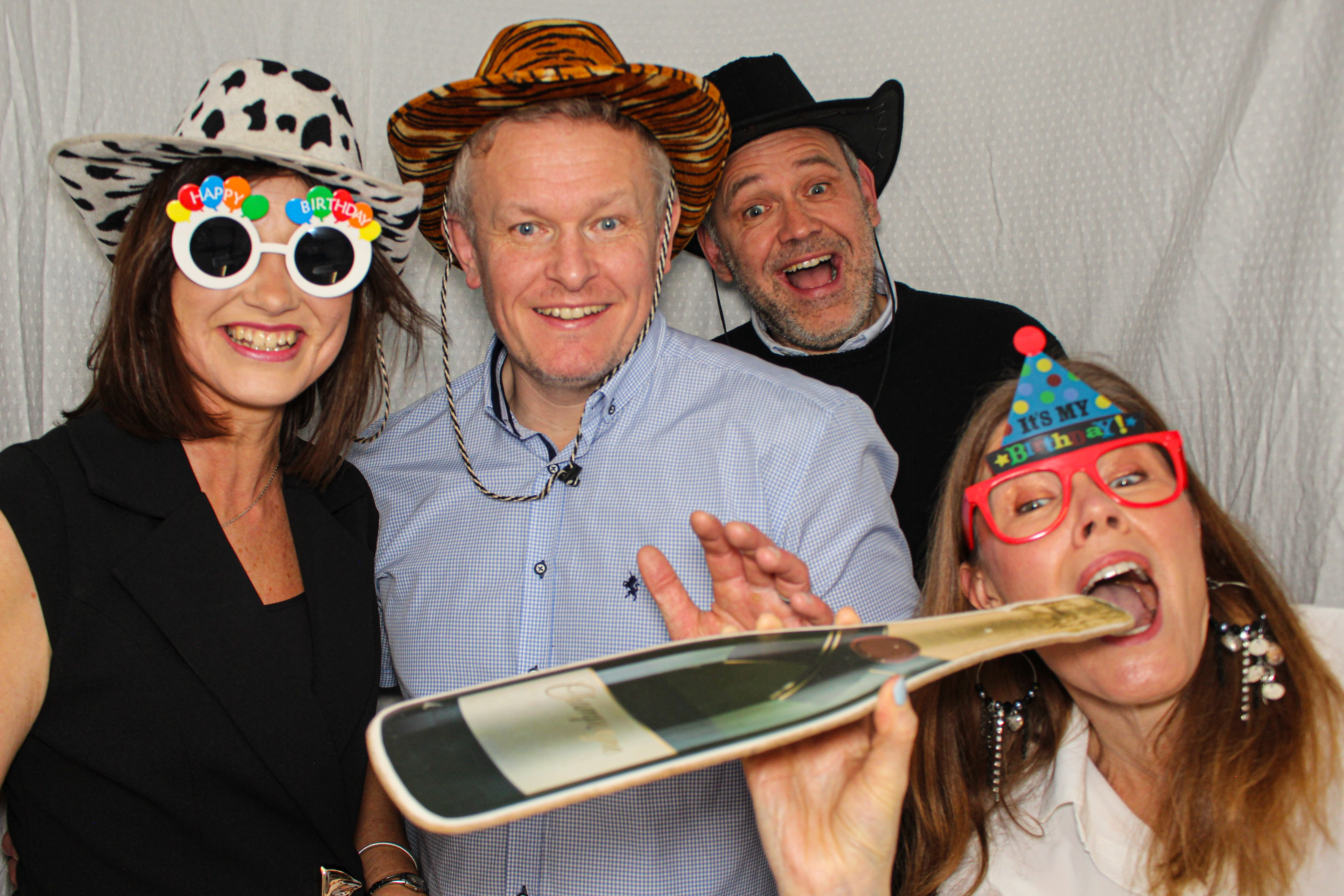 Hannah & Izzy's 18th Birthday Party | View more photos from the event at gallery.capturecube.co.uk/u/Capture-Cube/Hannah-Izzys-18th-Birthday-Party