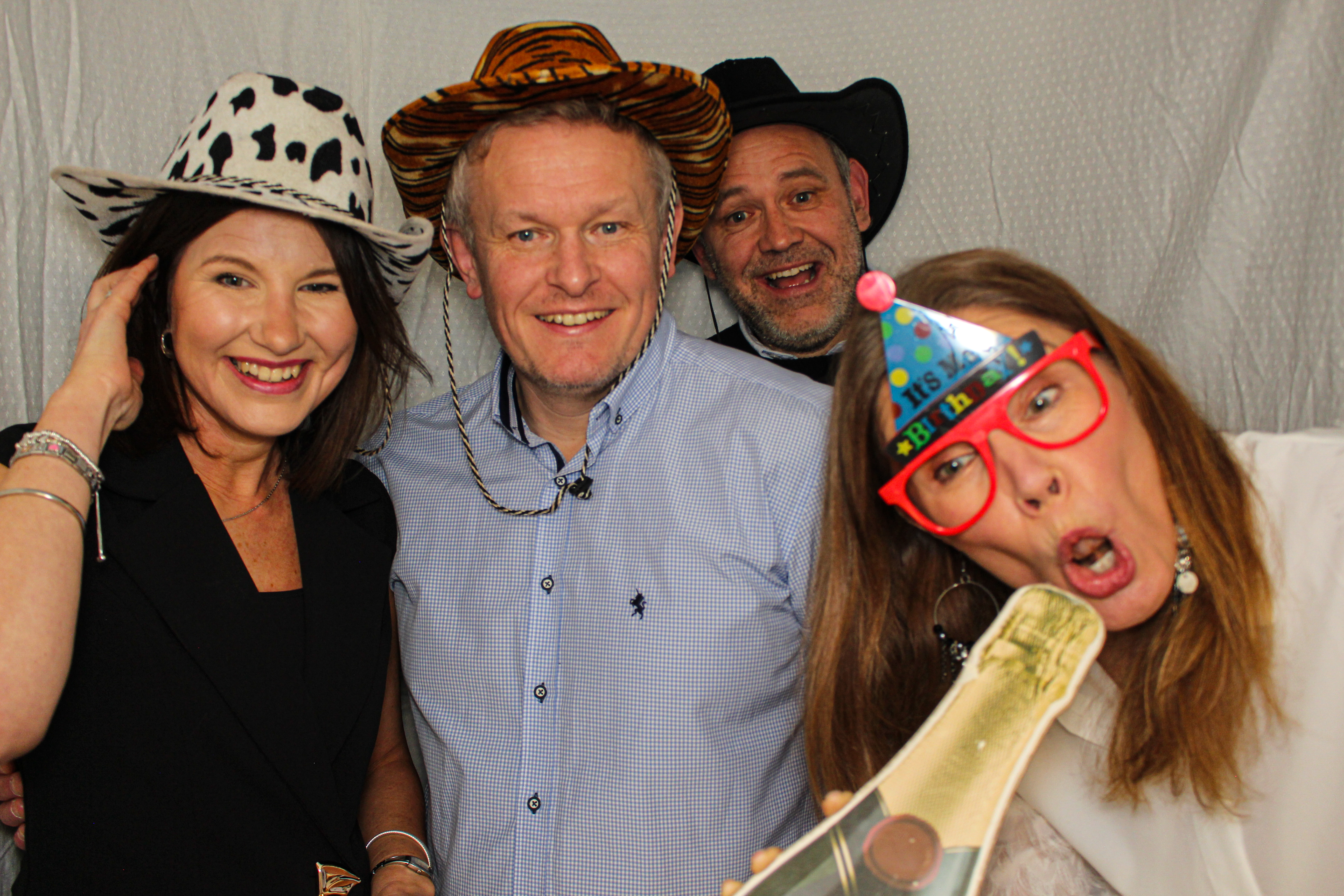 Hannah & Izzy's 18th Birthday Party | View more photos from the event at gallery.capturecube.co.uk/u/Capture-Cube/Hannah-Izzys-18th-Birthday-Party