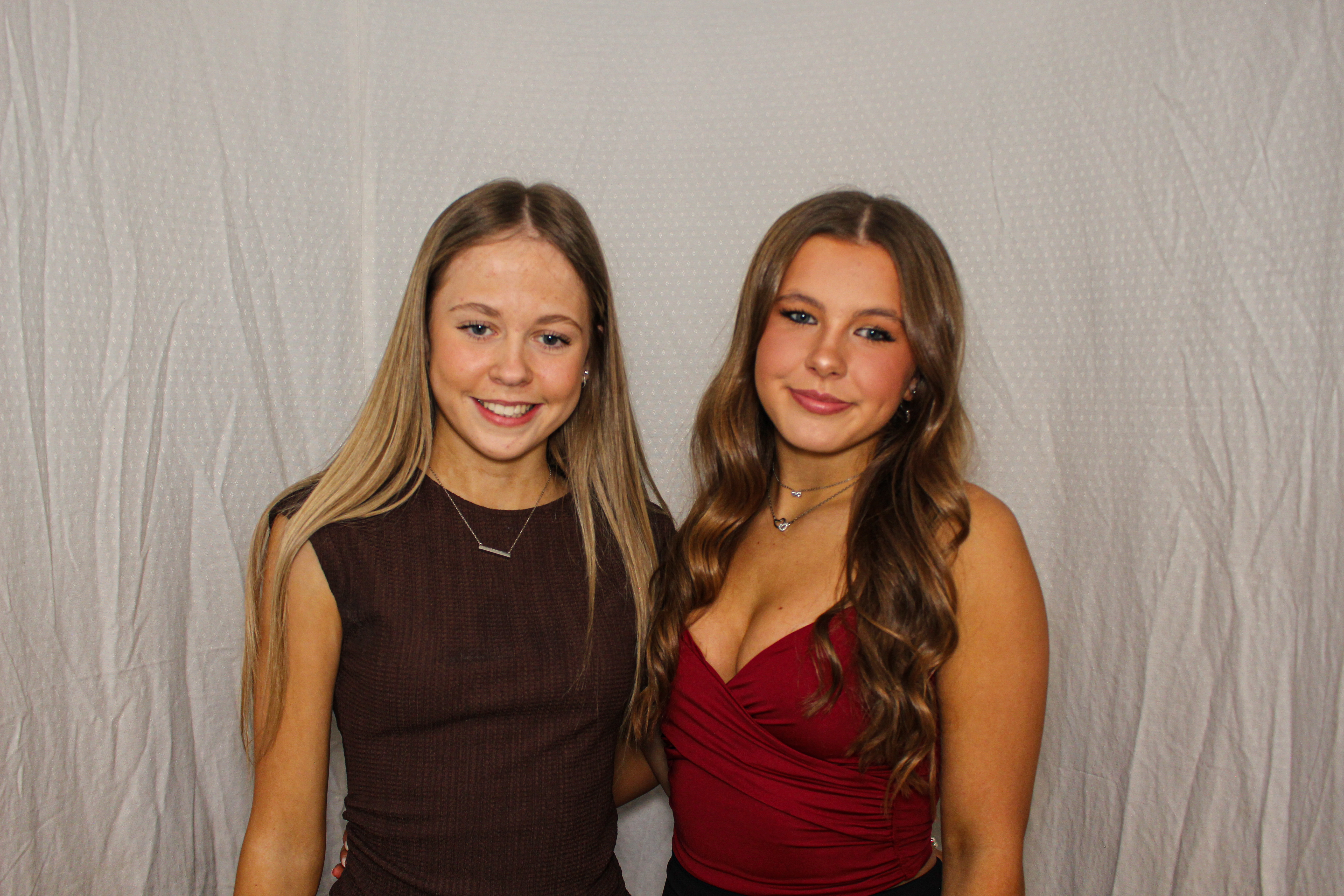 Hannah & Izzy's 18th Birthday Party | View more photos from the event at gallery.capturecube.co.uk/u/Capture-Cube/Hannah-Izzys-18th-Birthday-Party