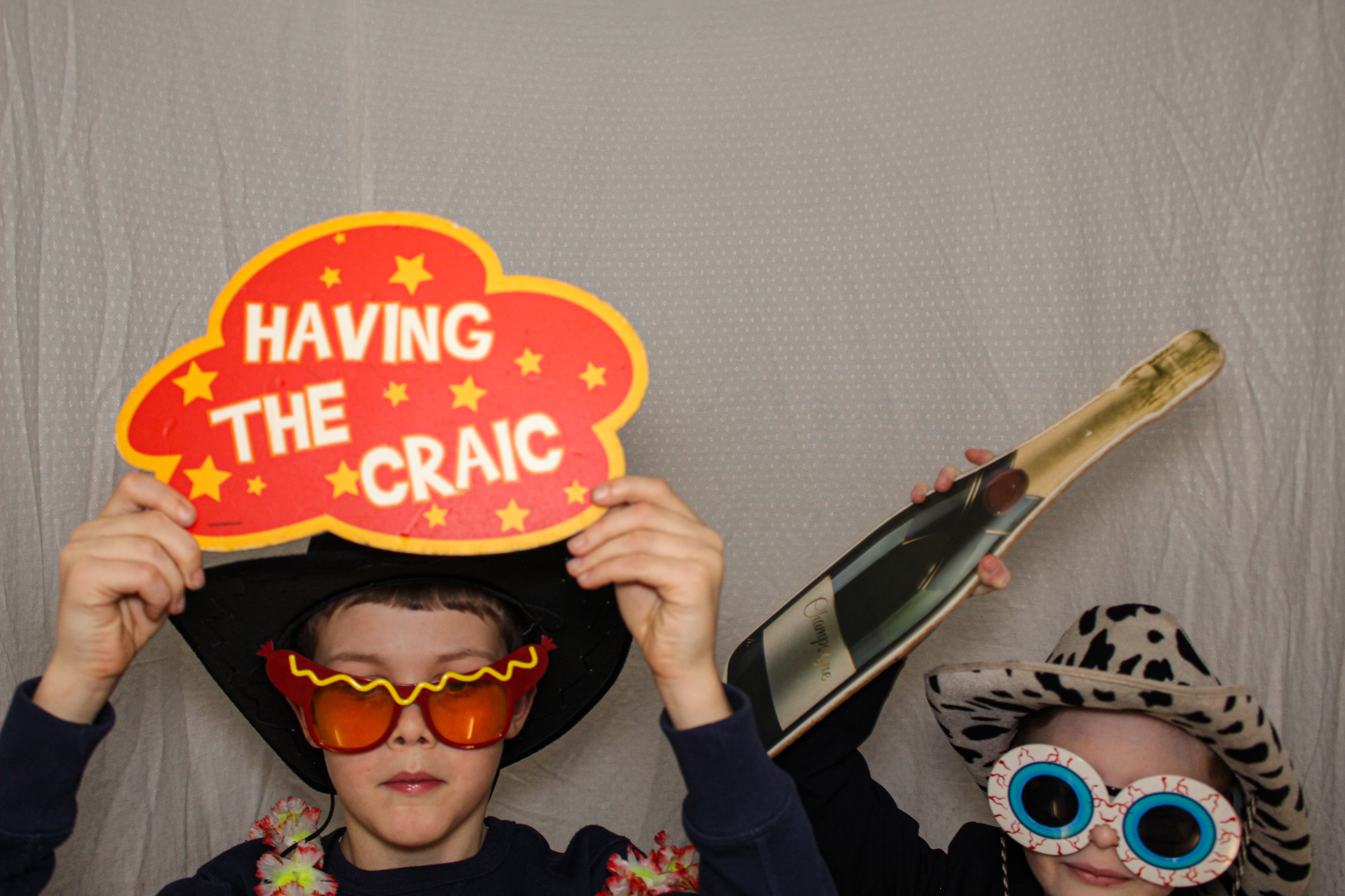 Hannah & Izzy's 18th Birthday Party | View more photos from the event at gallery.capturecube.co.uk/u/Capture-Cube/Hannah-Izzys-18th-Birthday-Party