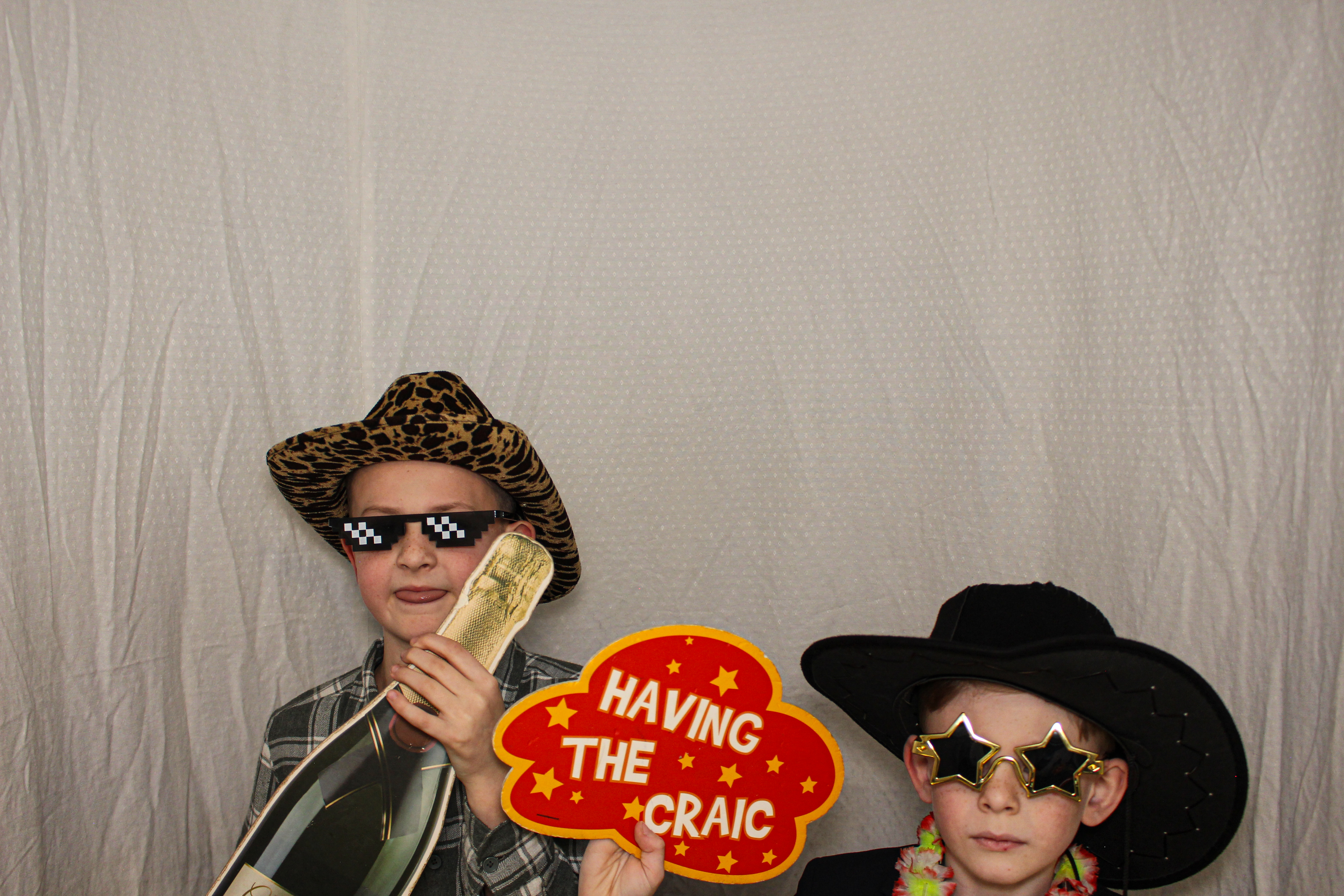 Hannah & Izzy's 18th Birthday Party | View more photos from the event at gallery.capturecube.co.uk/u/Capture-Cube/Hannah-Izzys-18th-Birthday-Party