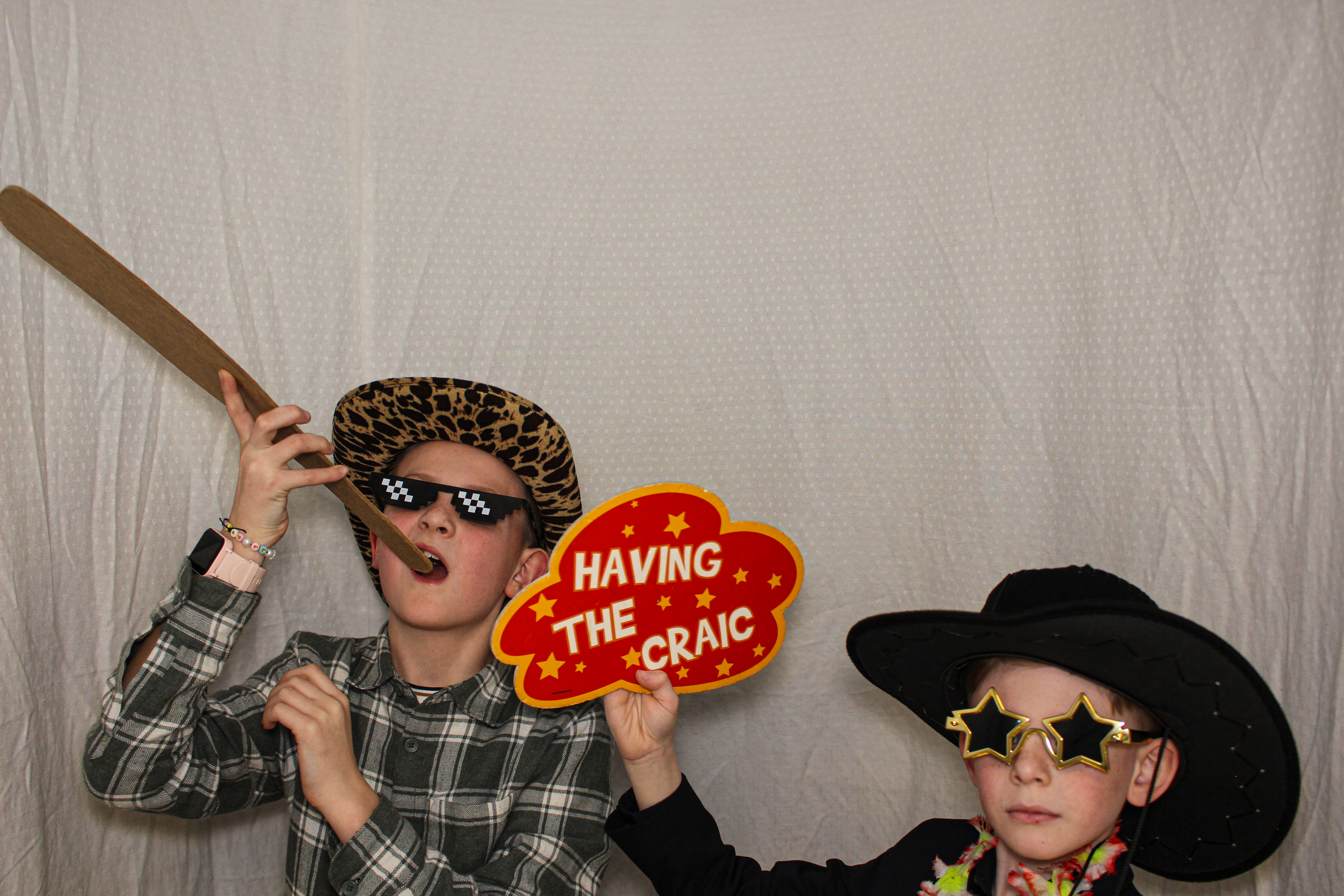 Hannah & Izzy's 18th Birthday Party | View more photos from the event at gallery.capturecube.co.uk/u/Capture-Cube/Hannah-Izzys-18th-Birthday-Party