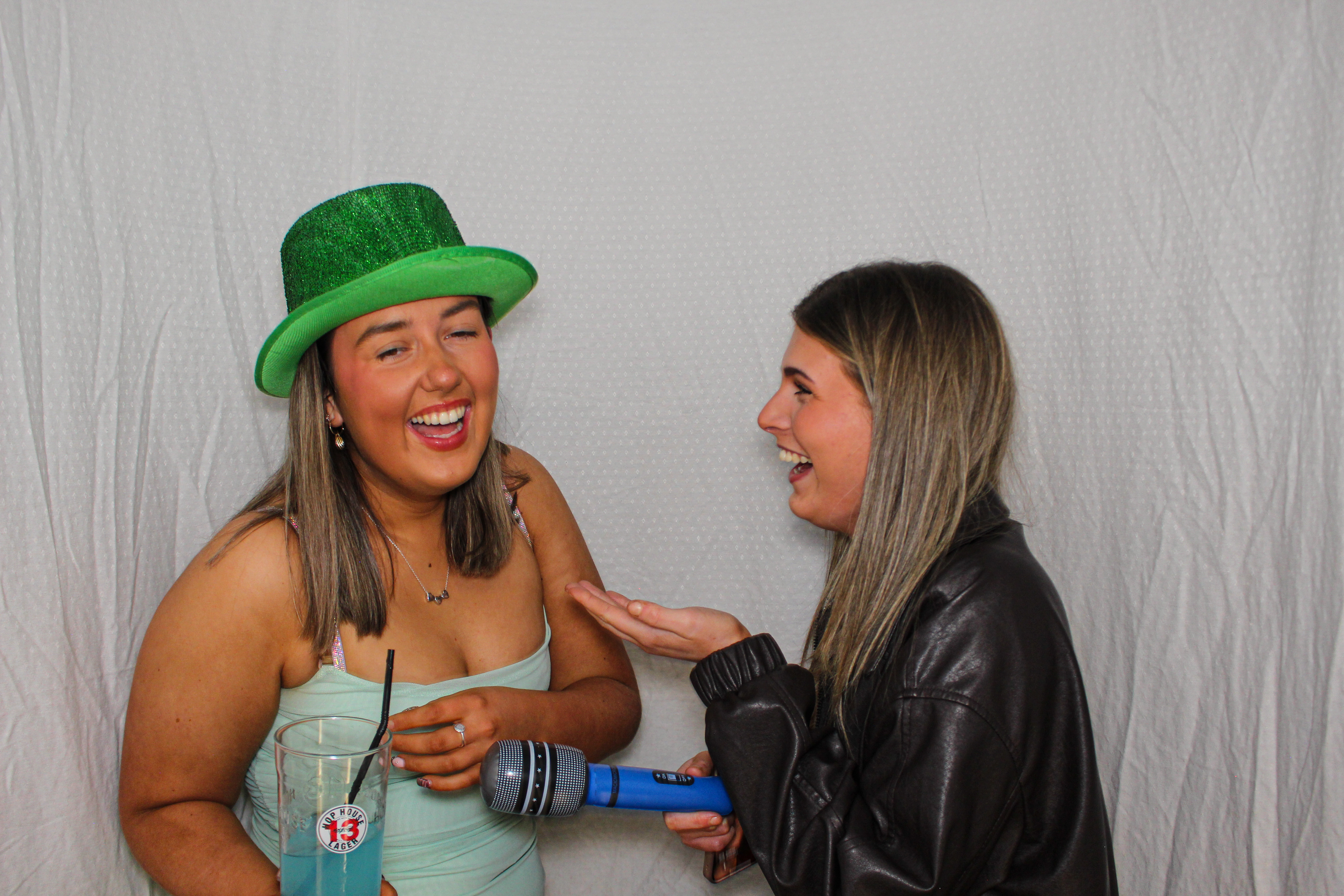 Hannah & Izzy's 18th Birthday Party | View more photos from the event at gallery.capturecube.co.uk/u/Capture-Cube/Hannah-Izzys-18th-Birthday-Party