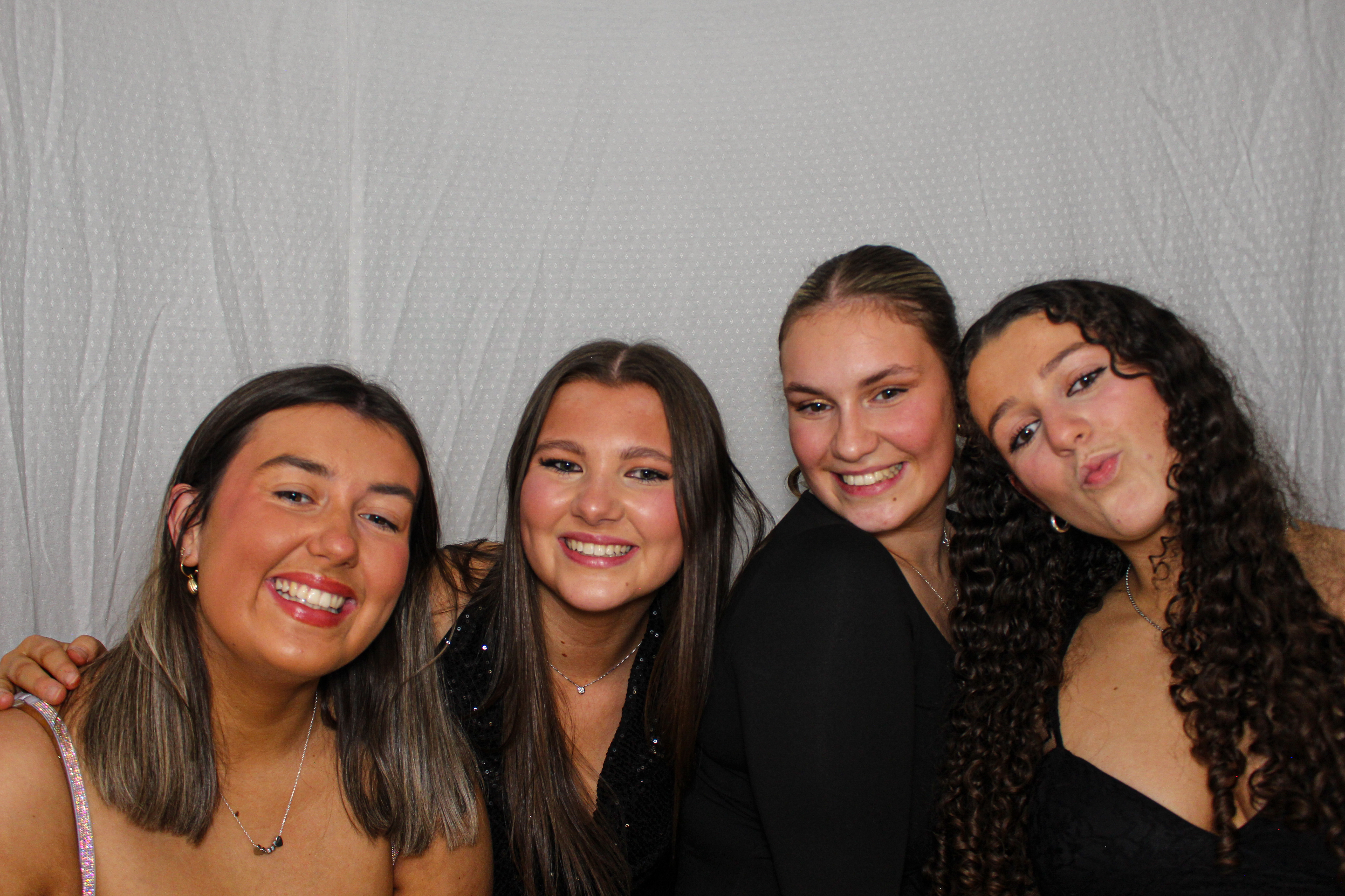 Hannah & Izzy's 18th Birthday Party | View more photos from the event at gallery.capturecube.co.uk/u/Capture-Cube/Hannah-Izzys-18th-Birthday-Party