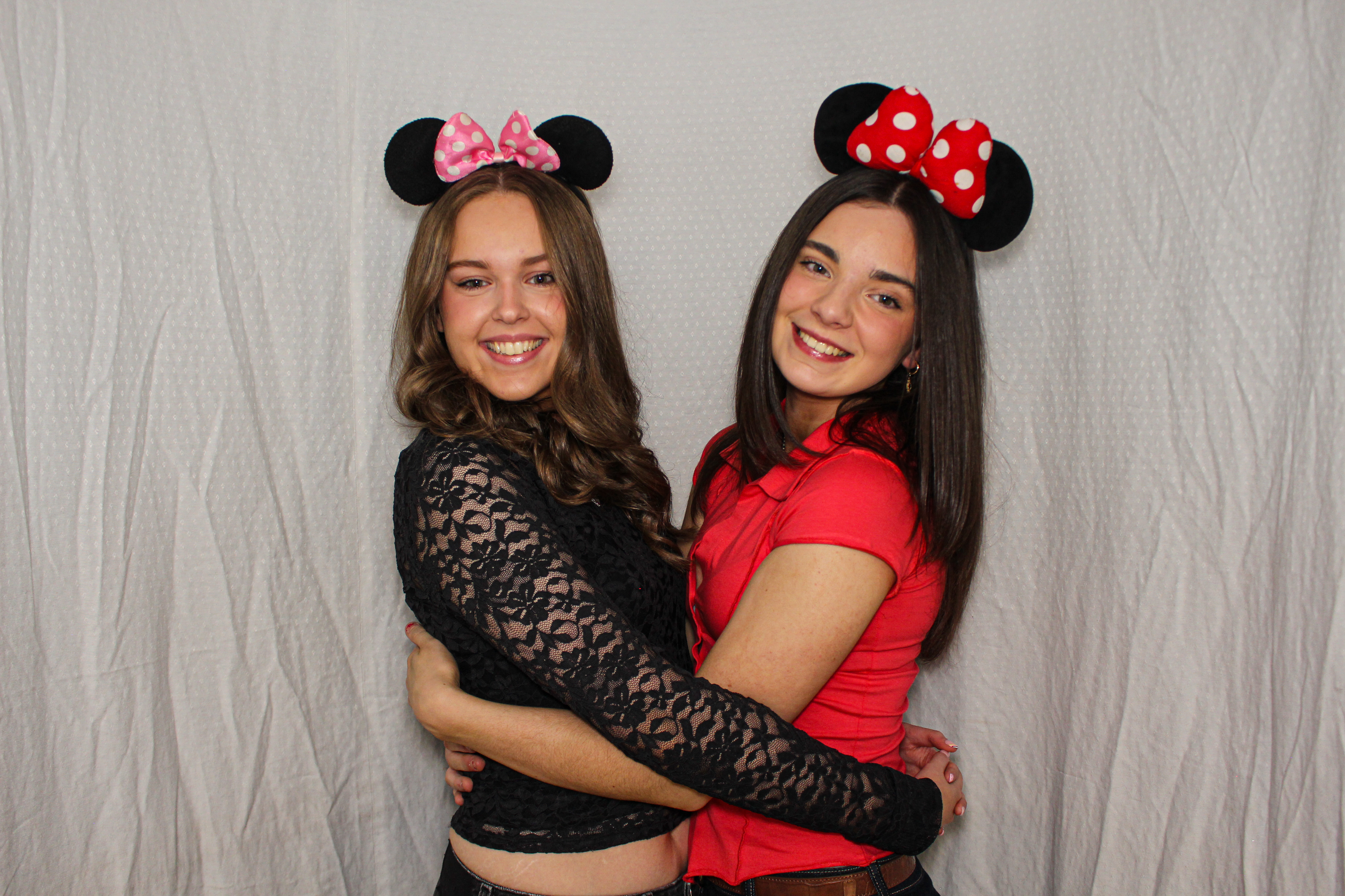 Hannah & Izzy's 18th Birthday Party | View more photos from the event at gallery.capturecube.co.uk/u/Capture-Cube/Hannah-Izzys-18th-Birthday-Party