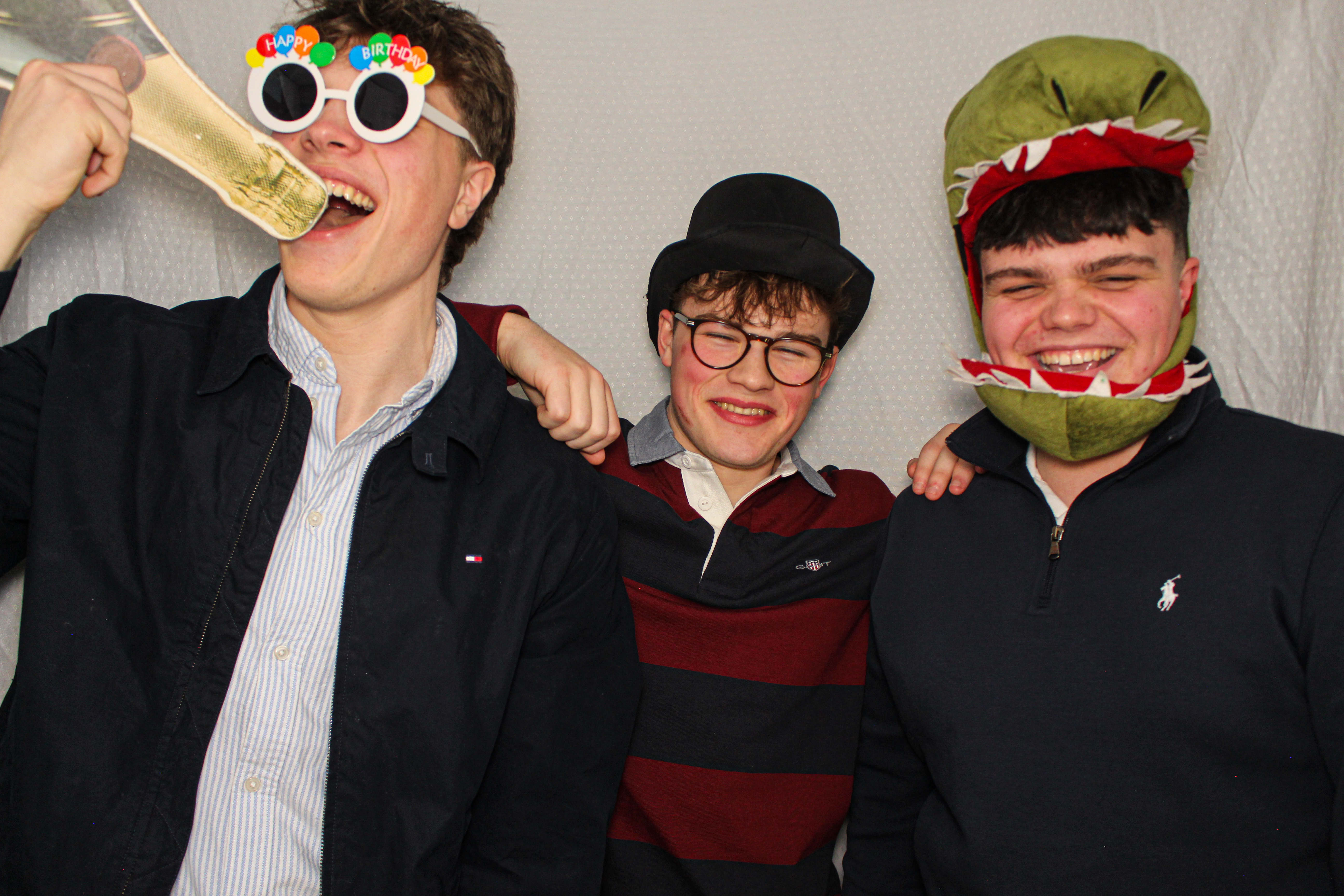 Hannah & Izzy's 18th Birthday Party | View more photos from the event at gallery.capturecube.co.uk/u/Capture-Cube/Hannah-Izzys-18th-Birthday-Party