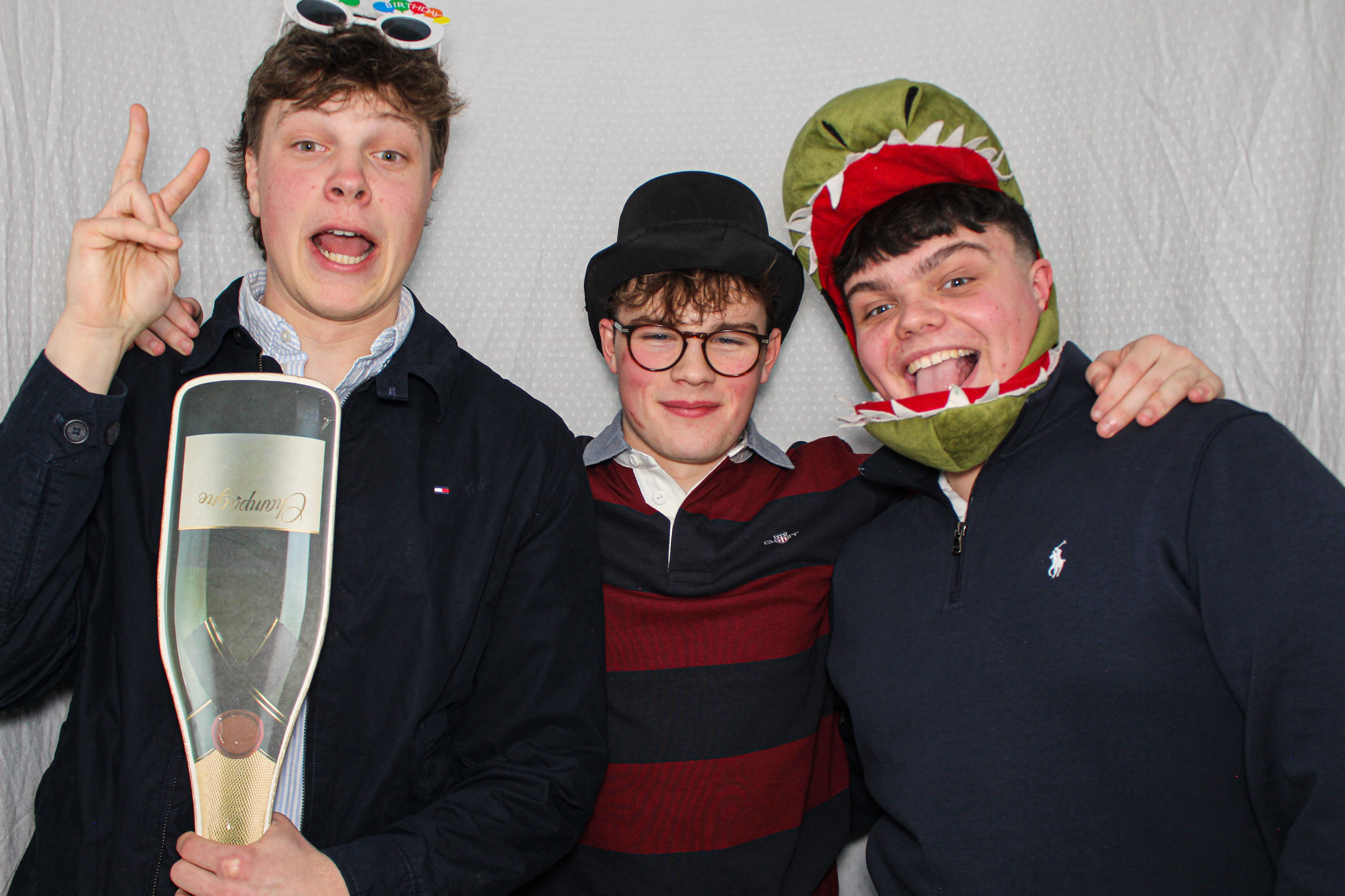 Hannah & Izzy's 18th Birthday Party | View more photos from the event at gallery.capturecube.co.uk/u/Capture-Cube/Hannah-Izzys-18th-Birthday-Party