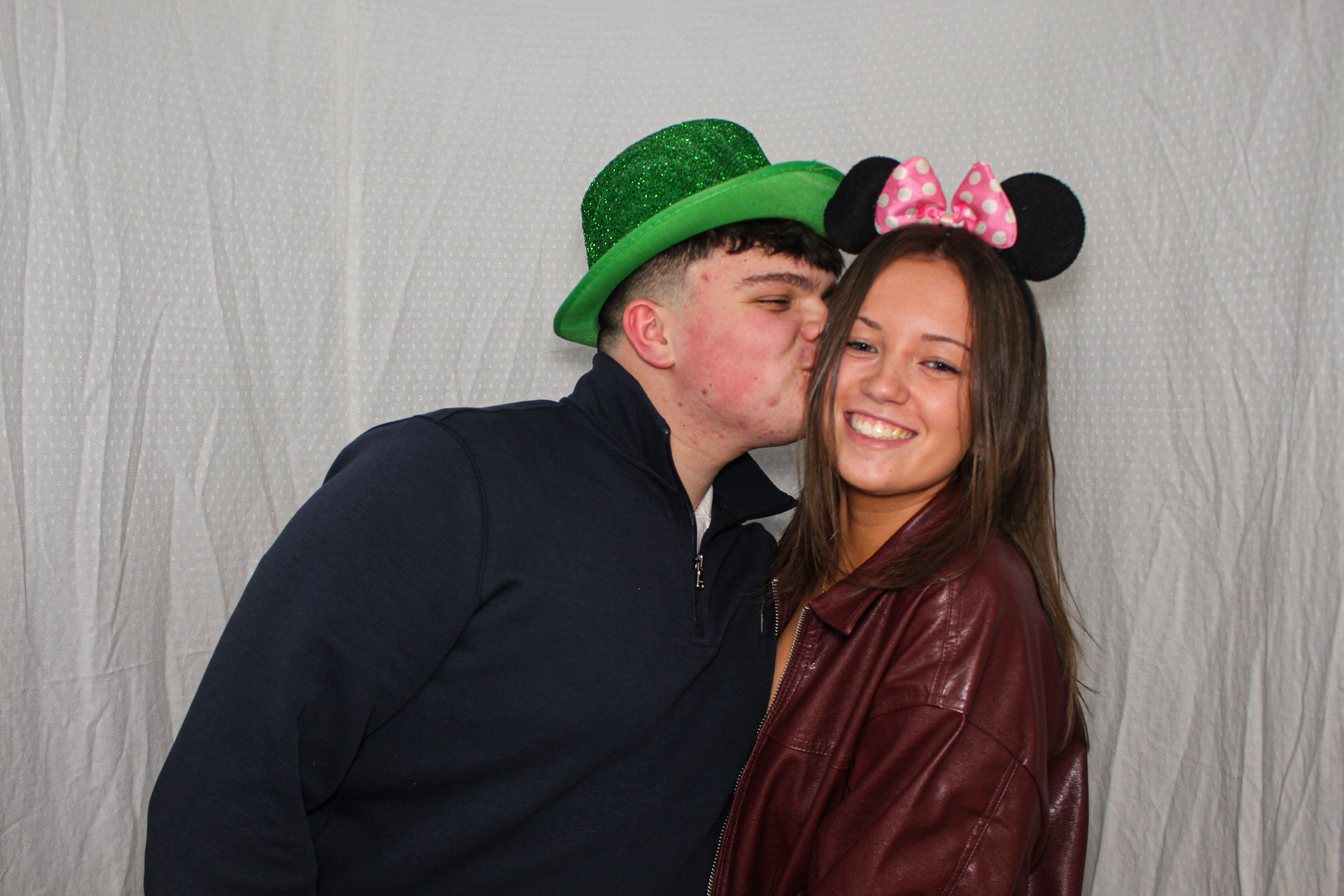 Hannah & Izzy's 18th Birthday Party | View more photos from the event at gallery.capturecube.co.uk/u/Capture-Cube/Hannah-Izzys-18th-Birthday-Party