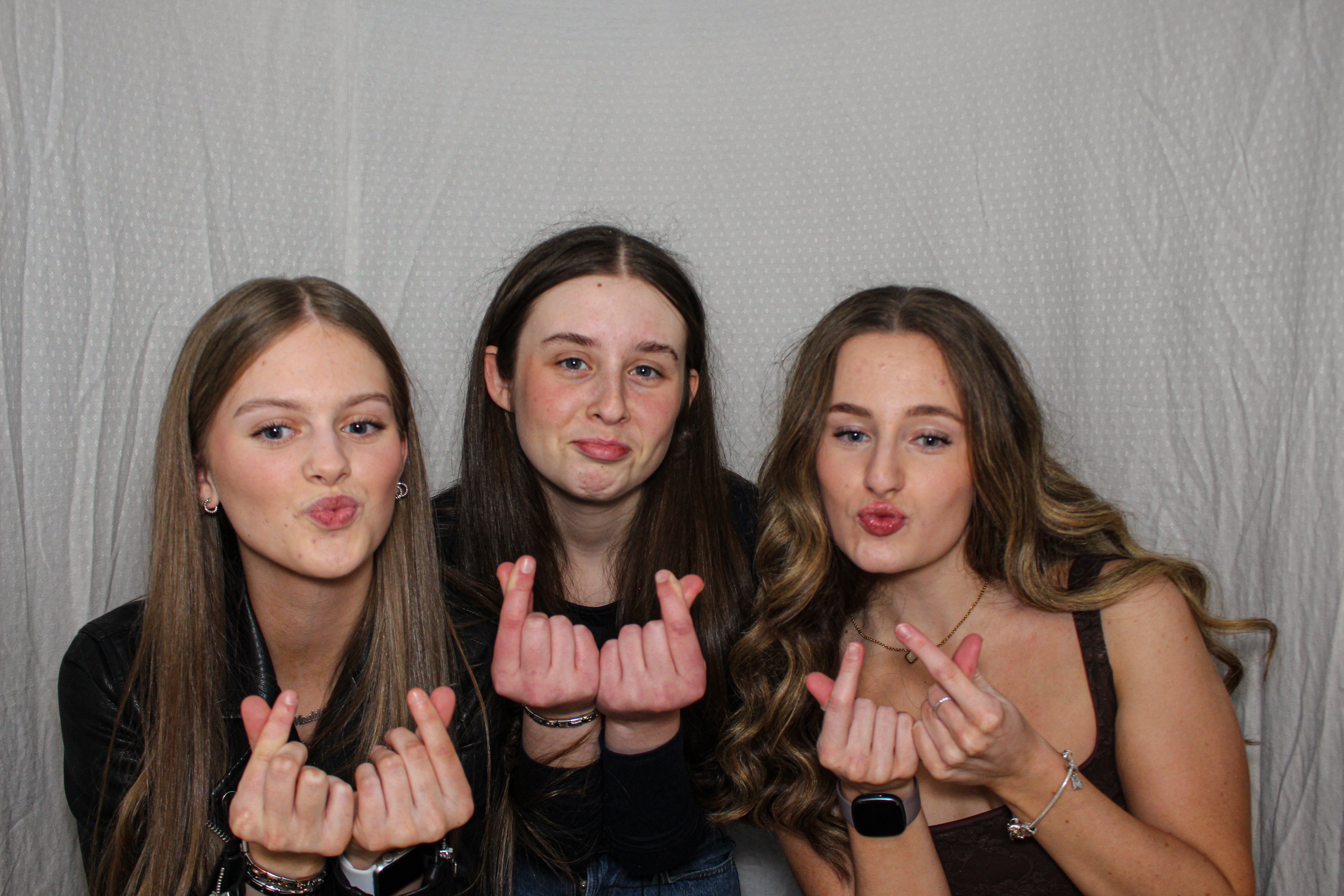 Hannah & Izzy's 18th Birthday Party | View more photos from the event at gallery.capturecube.co.uk/u/Capture-Cube/Hannah-Izzys-18th-Birthday-Party