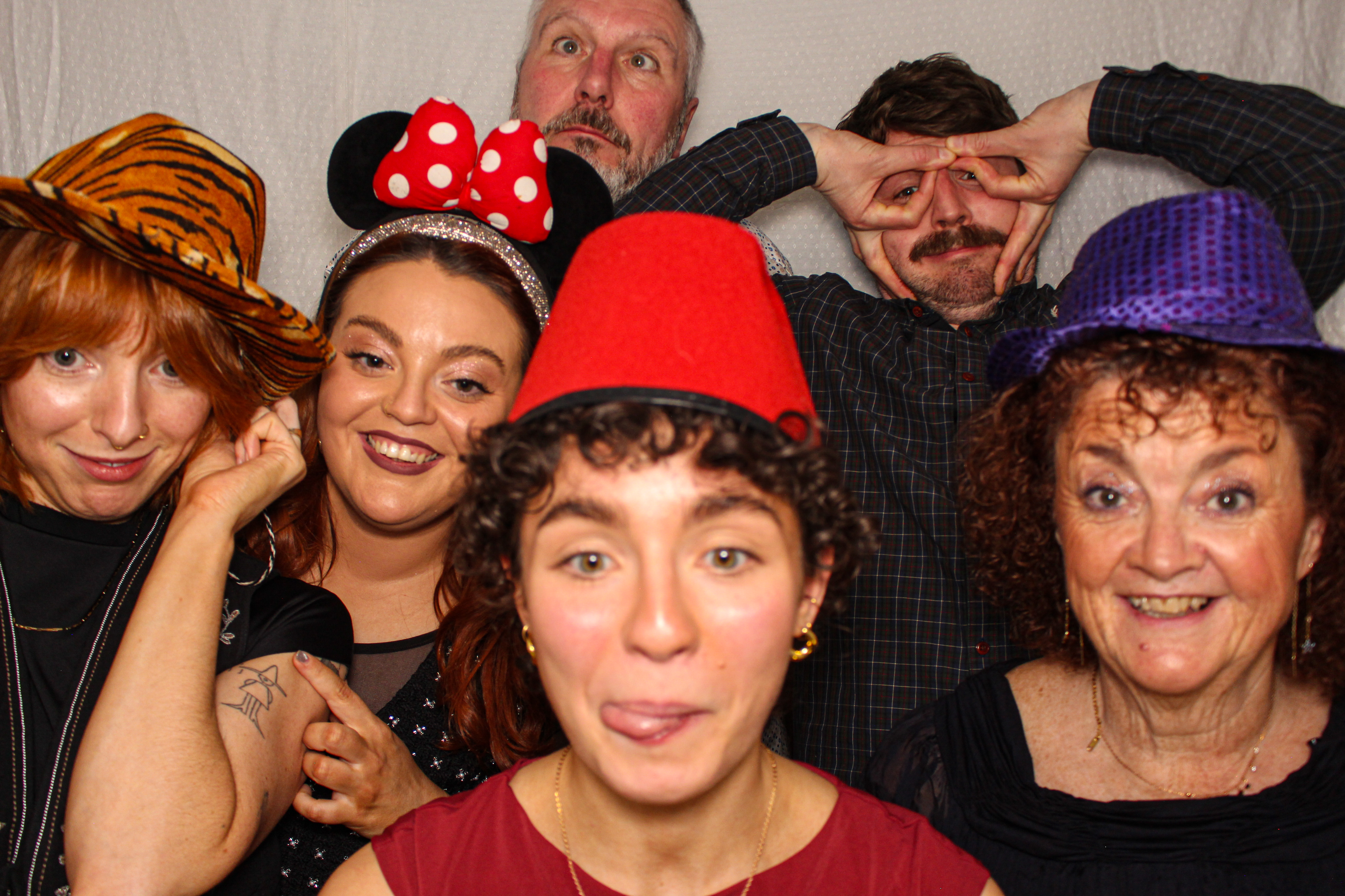 Hannah & Izzy's 18th Birthday Party | View more photos from the event at gallery.capturecube.co.uk/u/Capture-Cube/Hannah-Izzys-18th-Birthday-Party