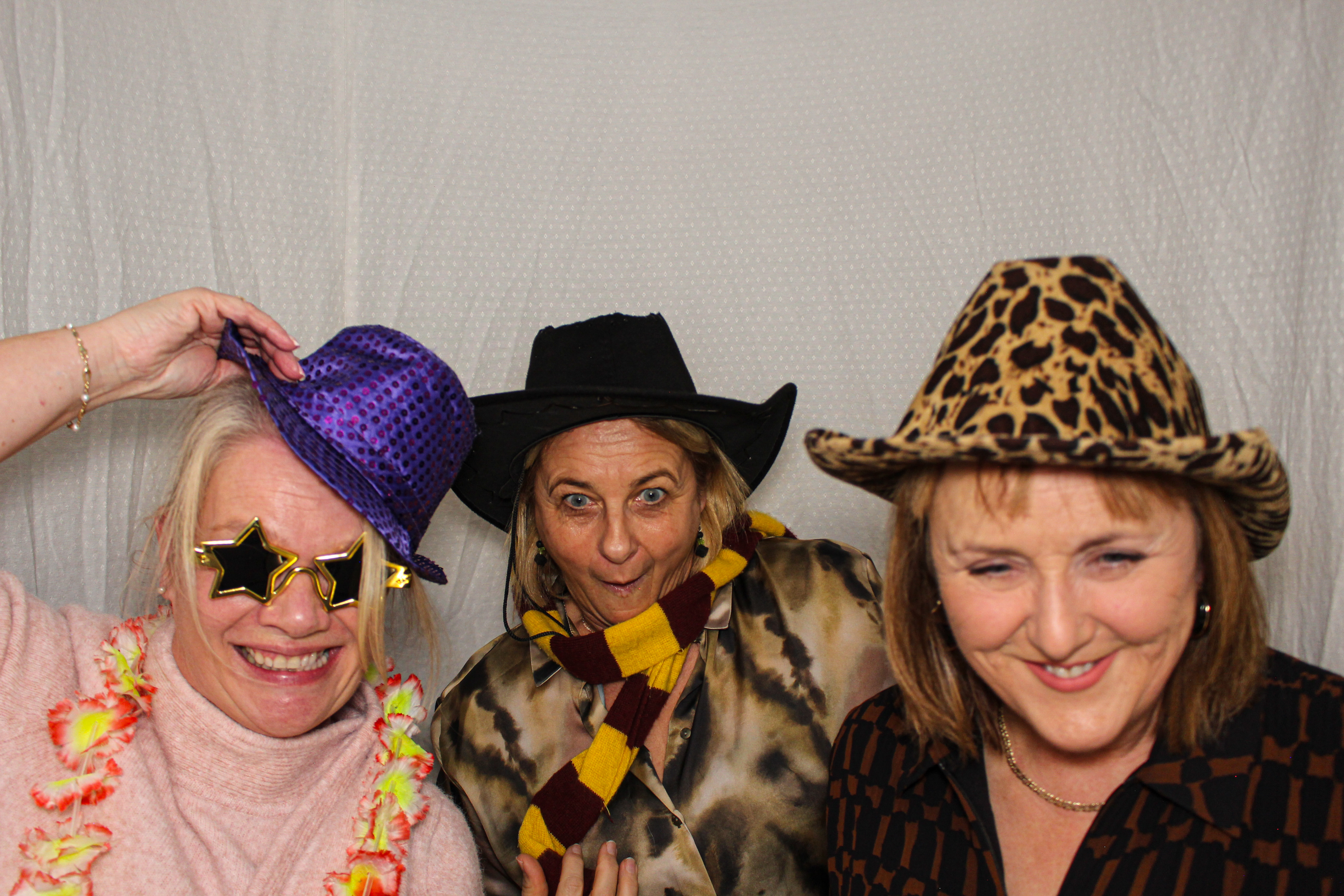 Hannah & Izzy's 18th Birthday Party | View more photos from the event at gallery.capturecube.co.uk/u/Capture-Cube/Hannah-Izzys-18th-Birthday-Party