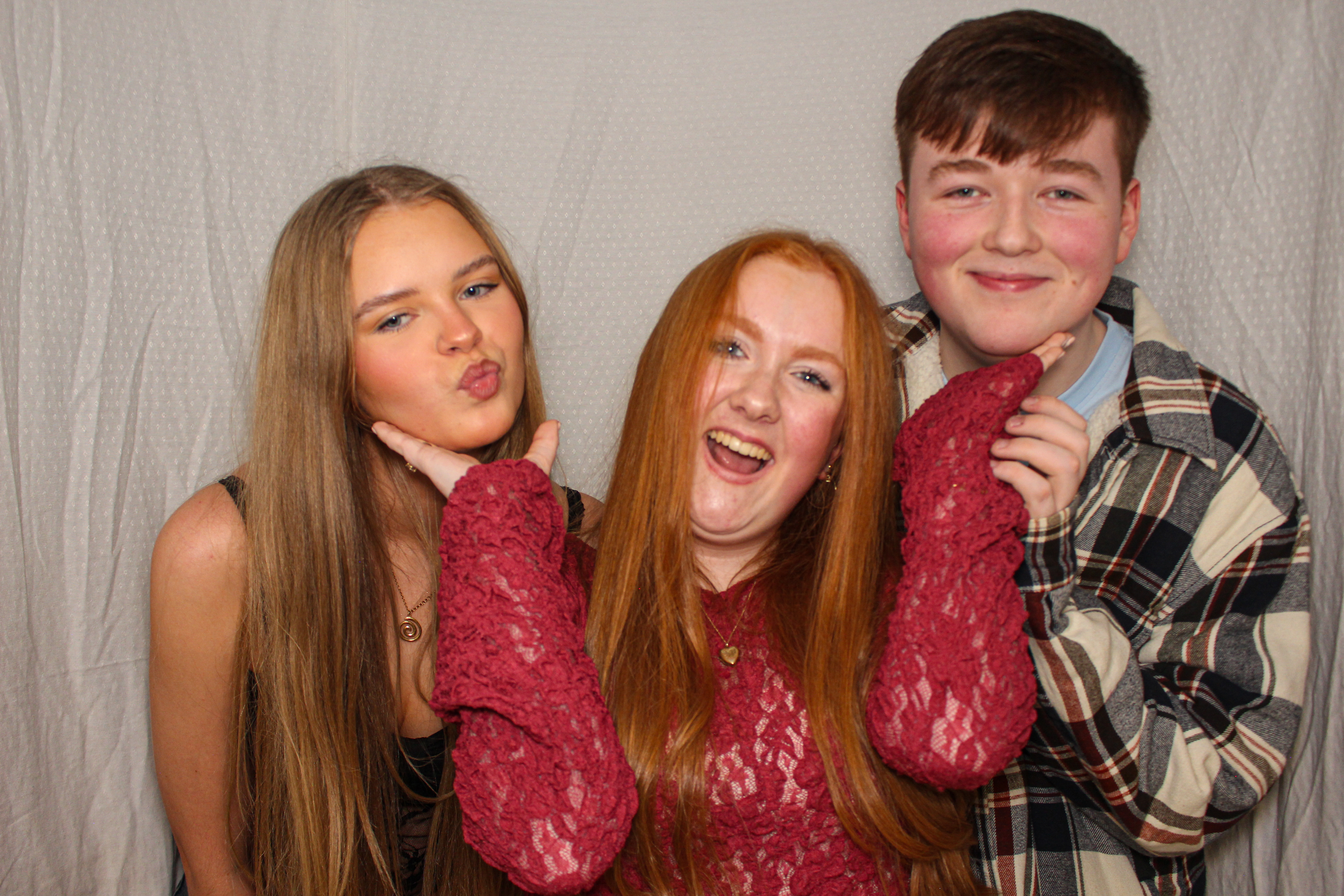 Hannah & Izzy's 18th Birthday Party | View more photos from the event at gallery.capturecube.co.uk/u/Capture-Cube/Hannah-Izzys-18th-Birthday-Party