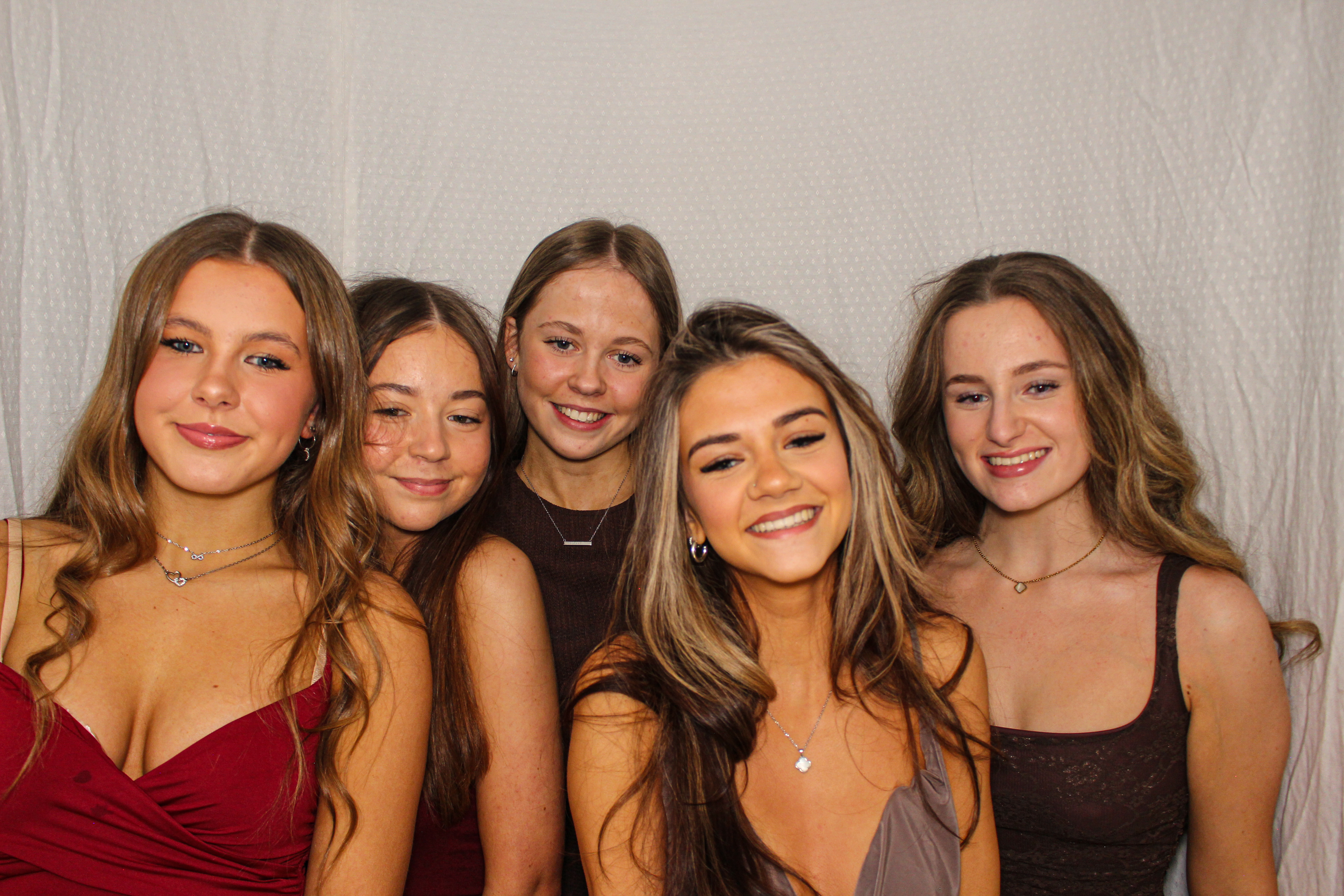 Hannah & Izzy's 18th Birthday Party | View more photos from the event at gallery.capturecube.co.uk/u/Capture-Cube/Hannah-Izzys-18th-Birthday-Party