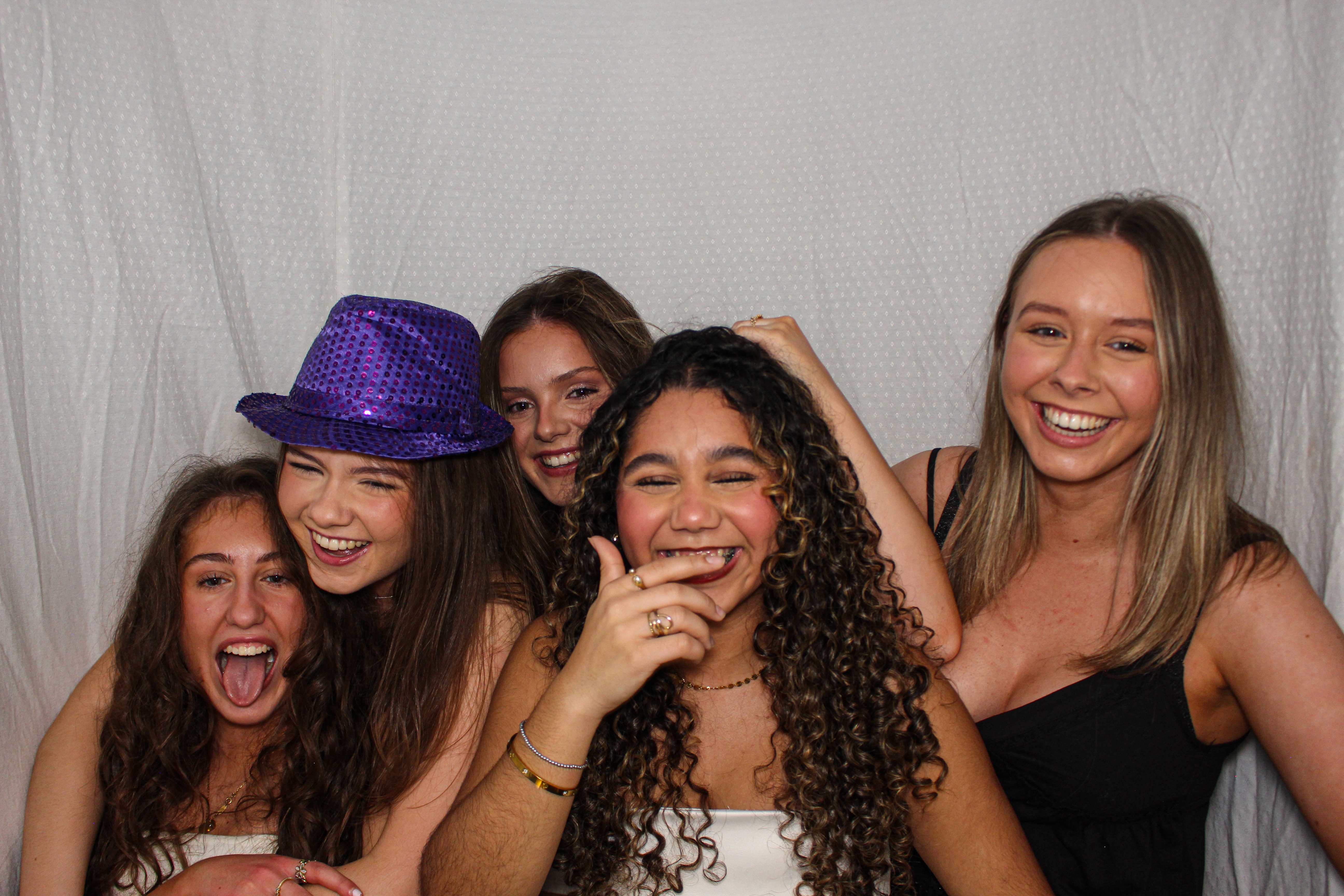 Hannah & Izzy's 18th Birthday Party | View more photos from the event at gallery.capturecube.co.uk/u/Capture-Cube/Hannah-Izzys-18th-Birthday-Party