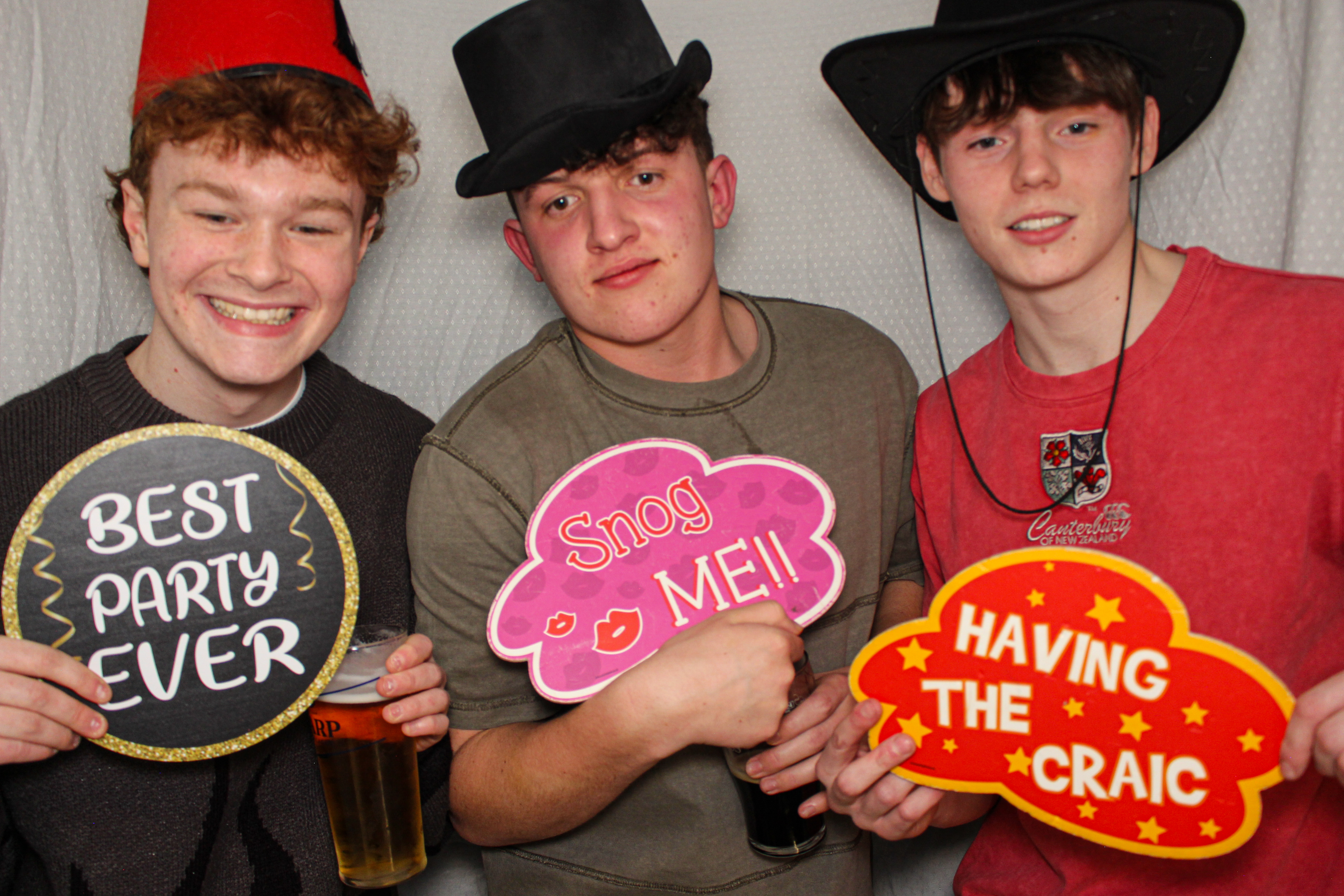 Hannah & Izzy's 18th Birthday Party | View more photos from the event at gallery.capturecube.co.uk/u/Capture-Cube/Hannah-Izzys-18th-Birthday-Party