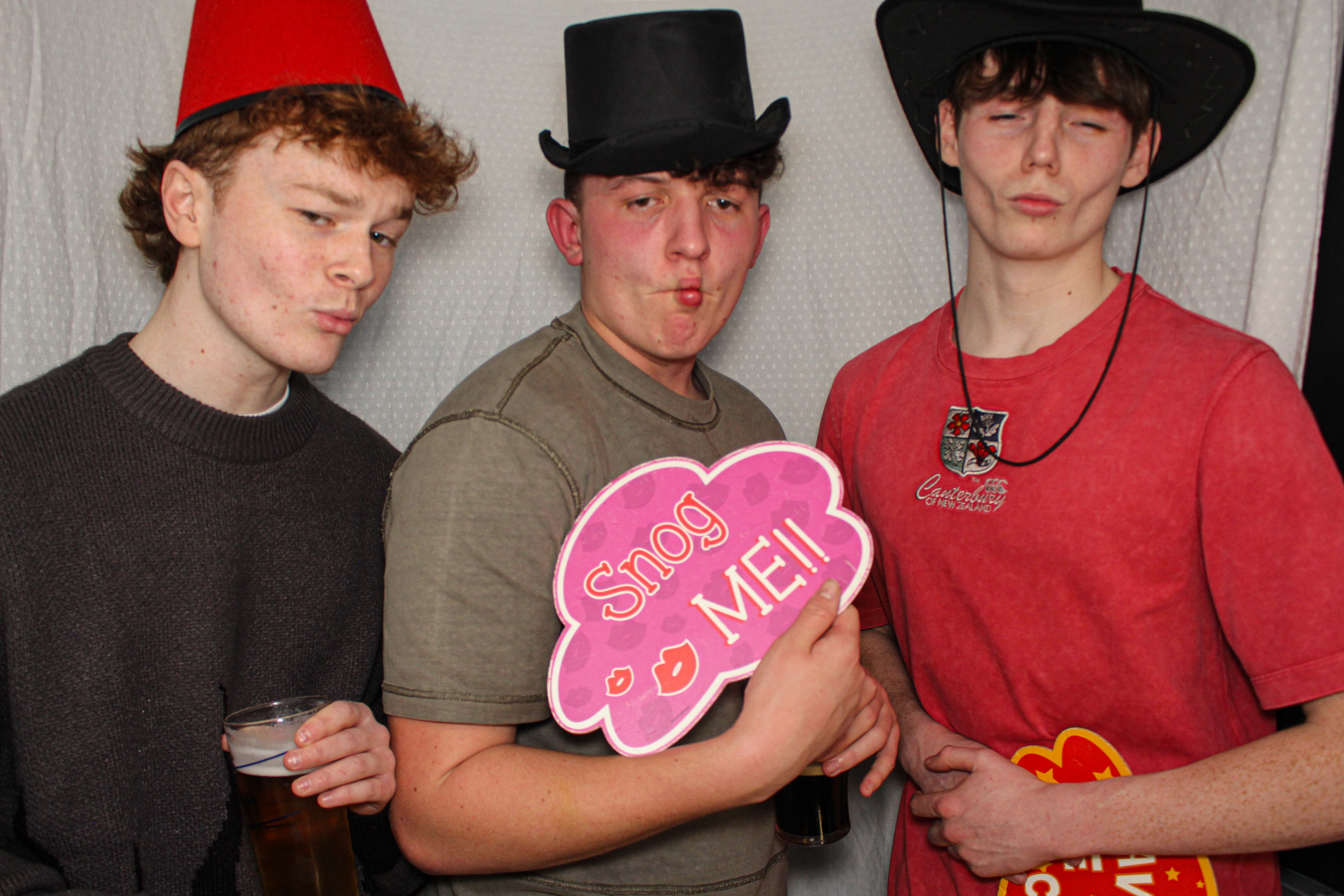 Hannah & Izzy's 18th Birthday Party | View more photos from the event at gallery.capturecube.co.uk/u/Capture-Cube/Hannah-Izzys-18th-Birthday-Party