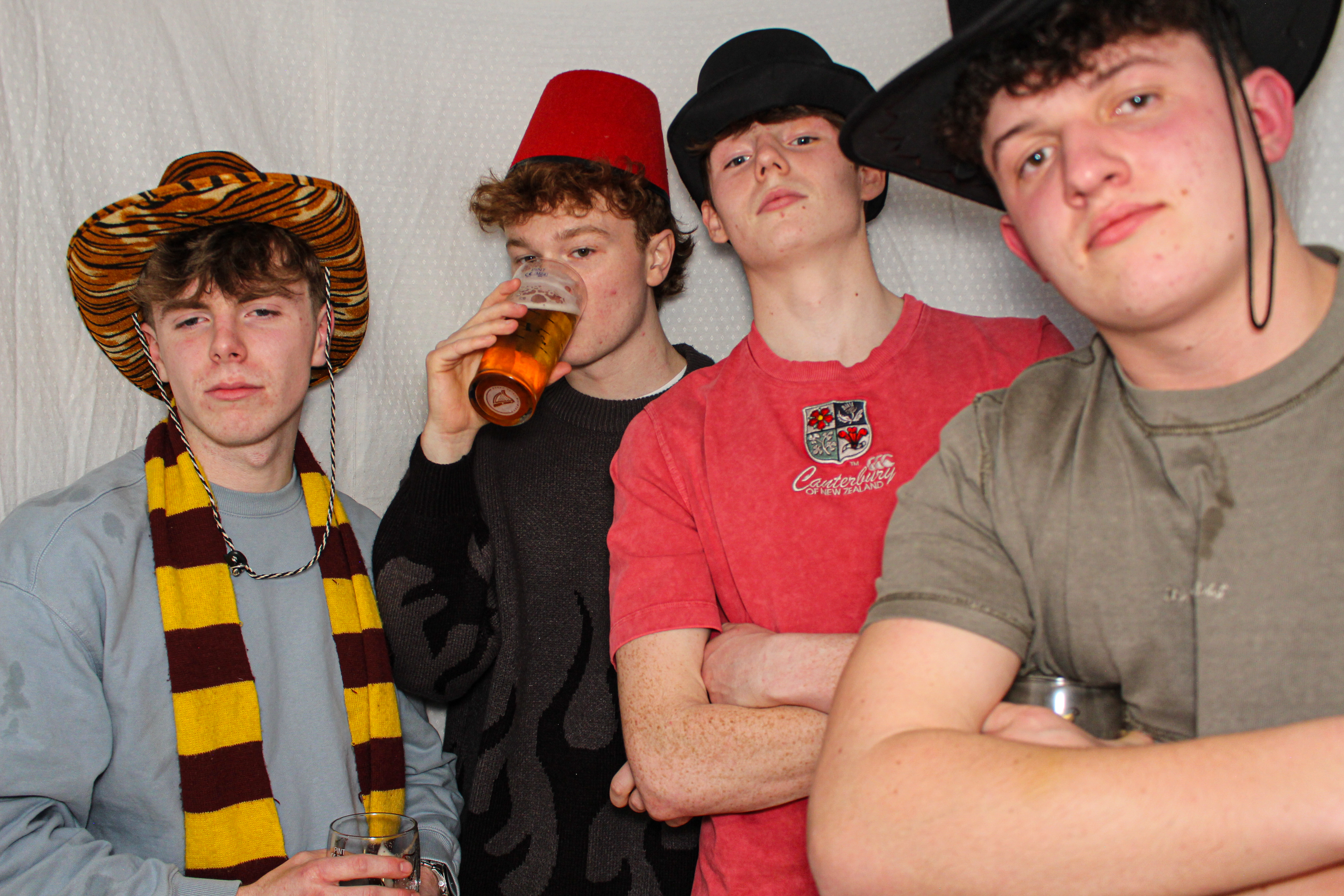 Hannah & Izzy's 18th Birthday Party | View more photos from the event at gallery.capturecube.co.uk/u/Capture-Cube/Hannah-Izzys-18th-Birthday-Party