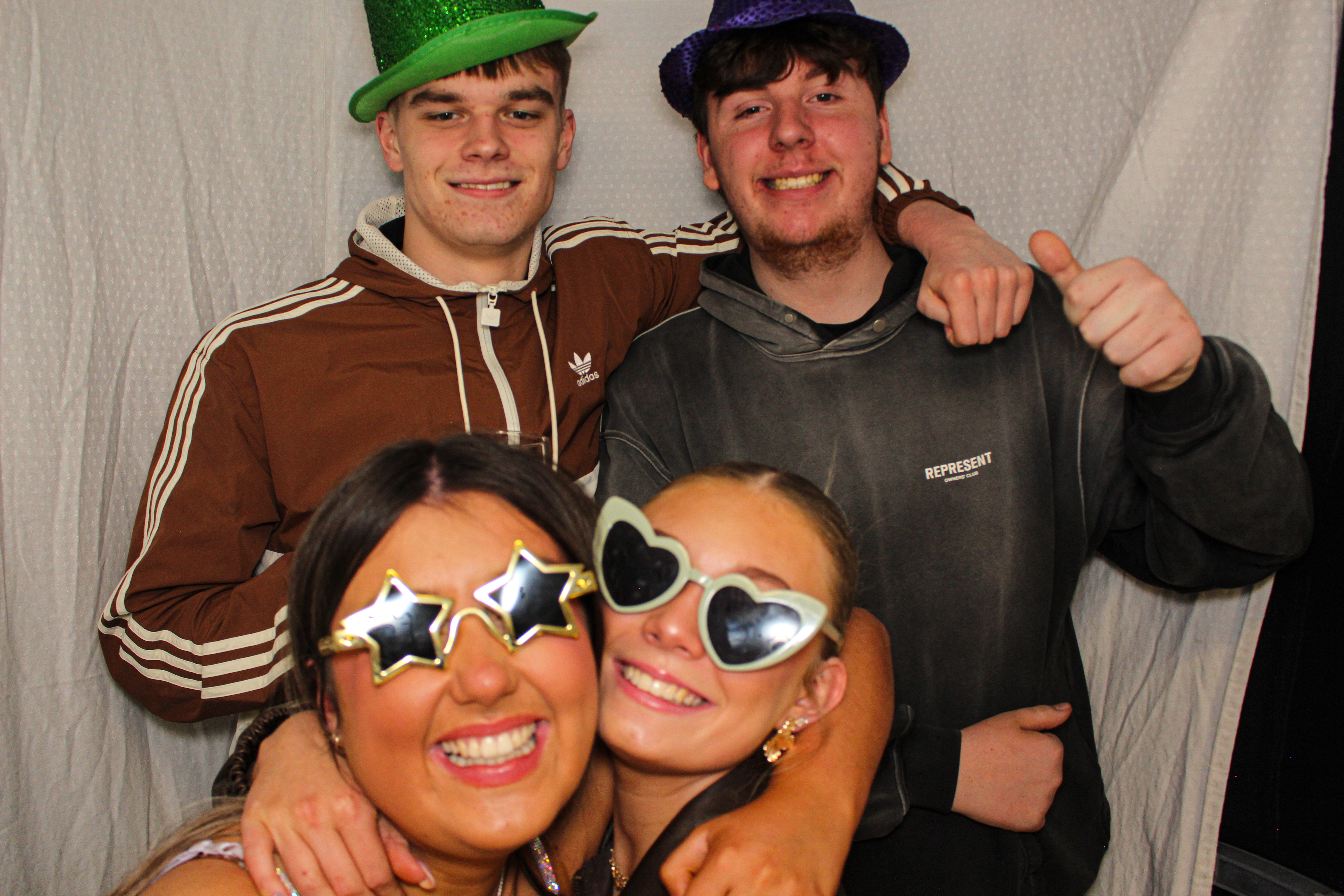 Hannah & Izzy's 18th Birthday Party | View more photos from the event at gallery.capturecube.co.uk/u/Capture-Cube/Hannah-Izzys-18th-Birthday-Party