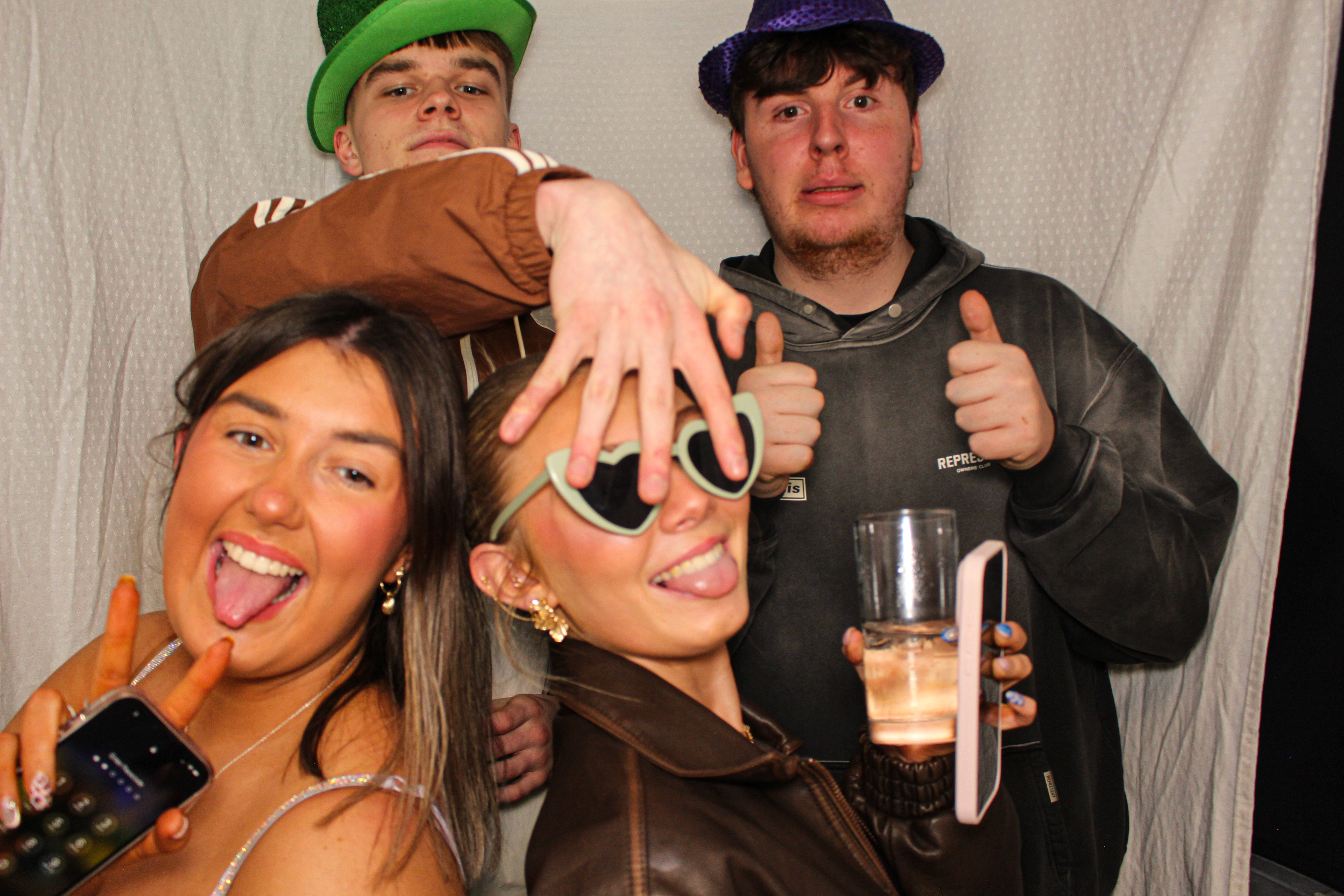 Hannah & Izzy's 18th Birthday Party | View more photos from the event at gallery.capturecube.co.uk/u/Capture-Cube/Hannah-Izzys-18th-Birthday-Party