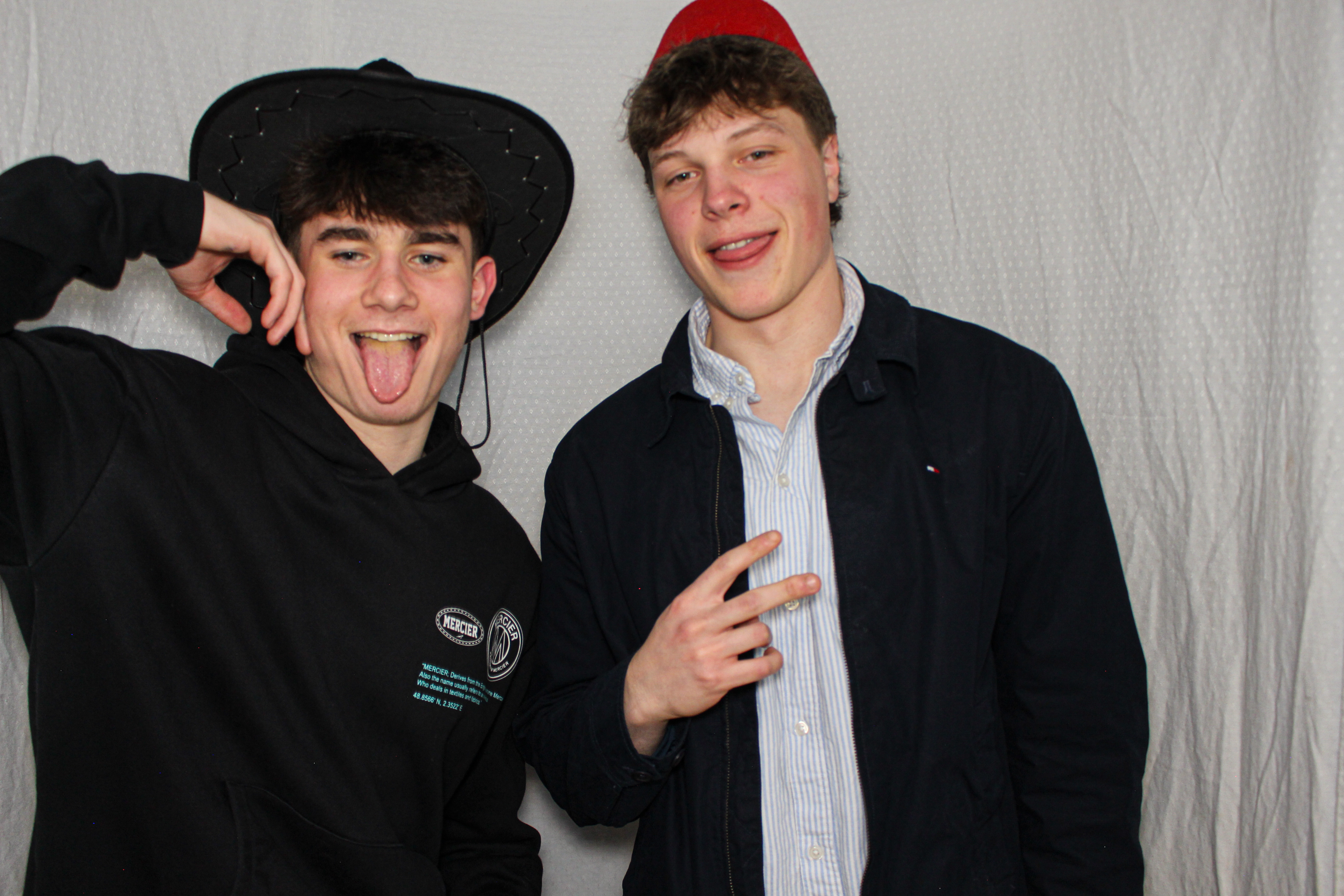 Hannah & Izzy's 18th Birthday Party | View more photos from the event at gallery.capturecube.co.uk/u/Capture-Cube/Hannah-Izzys-18th-Birthday-Party