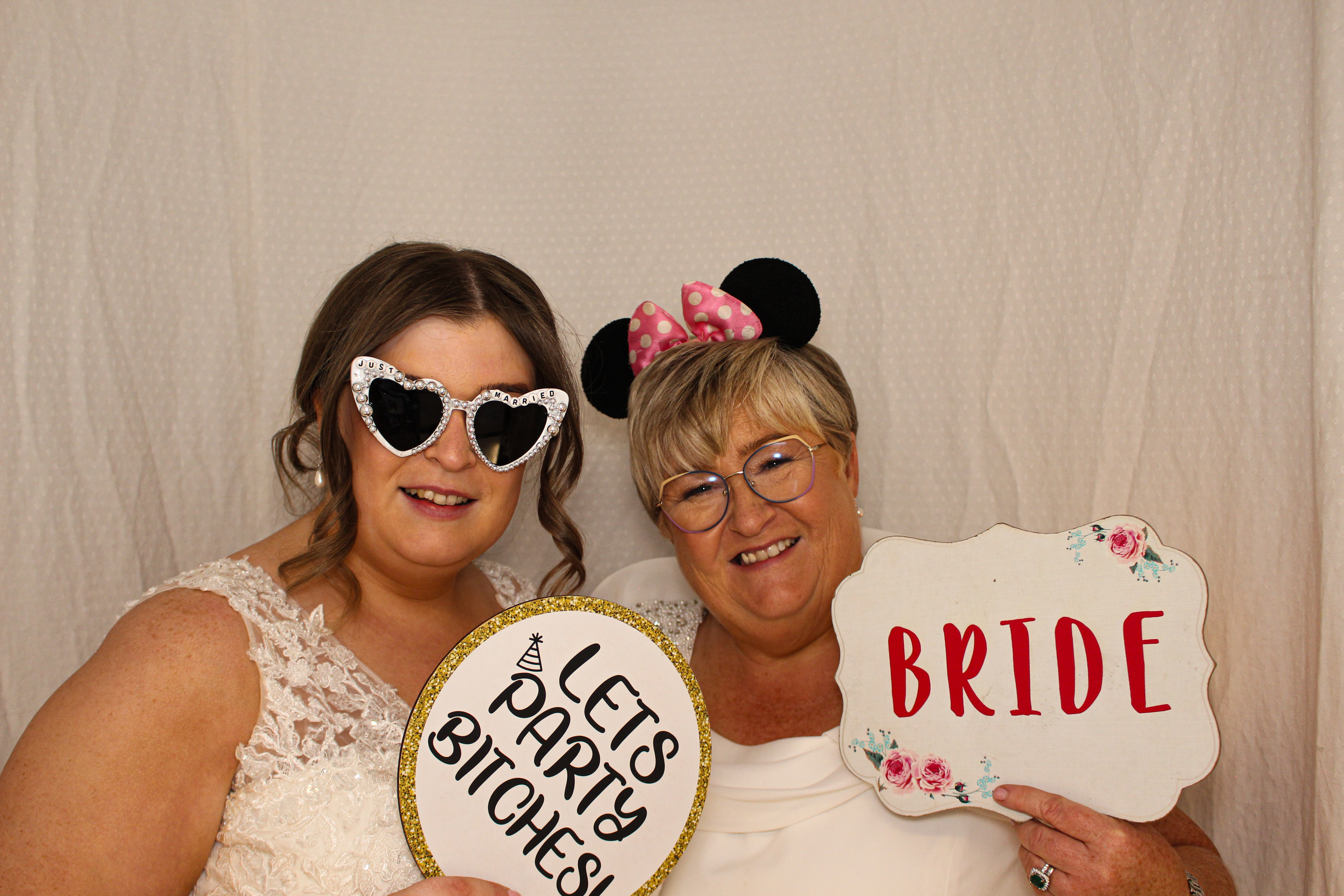 Judith & Jonathan's Wedding | View more photos from the event at gallery.capturecube.co.uk/u/Capture-Cube/Judith-Jonathans-Wedding