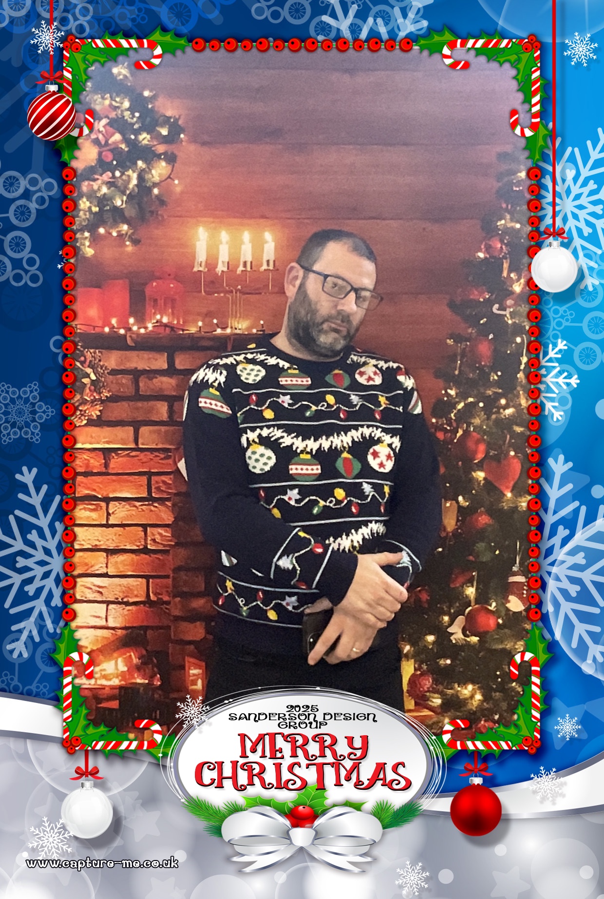 Sanderson Christmas Party 25 | View more photos from the event at gallery.capture-me.co.uk/u/Capture-me/Sanderson-Christmas-Party-25