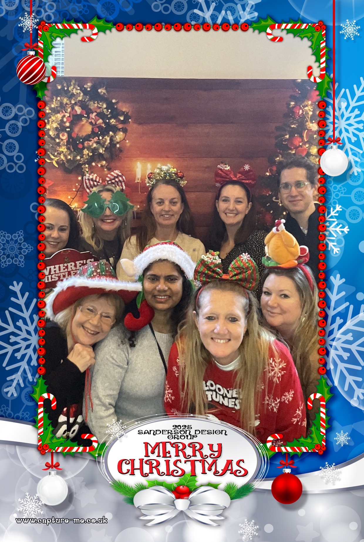 Sanderson Christmas Party 25 | View more photos from the event at gallery.capture-me.co.uk/u/Capture-me/Sanderson-Christmas-Party-25