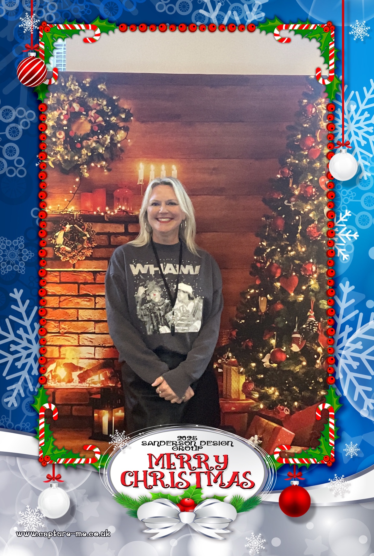 Sanderson Christmas Party 25 | View more photos from the event at gallery.capture-me.co.uk/u/Capture-me/Sanderson-Christmas-Party-25