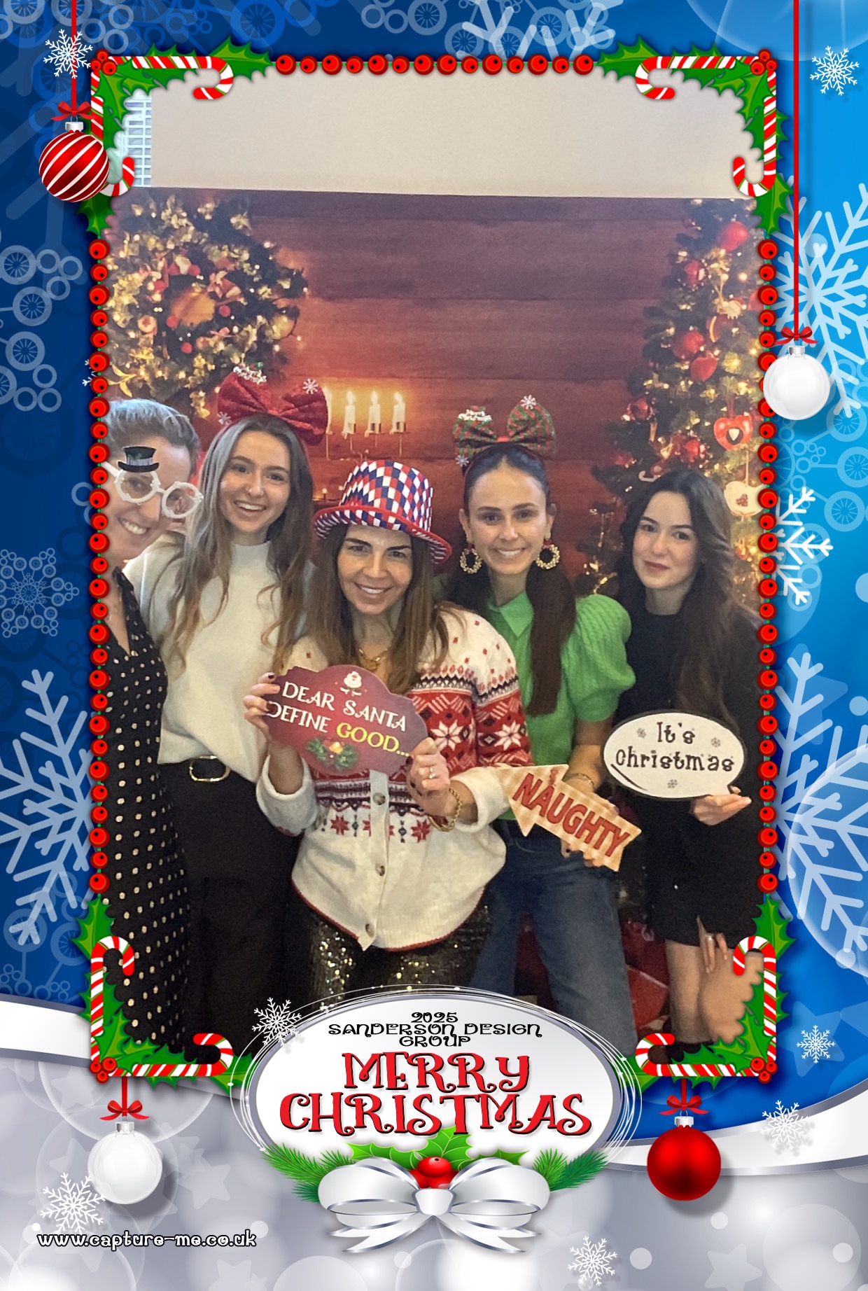 Sanderson Christmas Party 25 | View more photos from the event at gallery.capture-me.co.uk/u/Capture-me/Sanderson-Christmas-Party-25