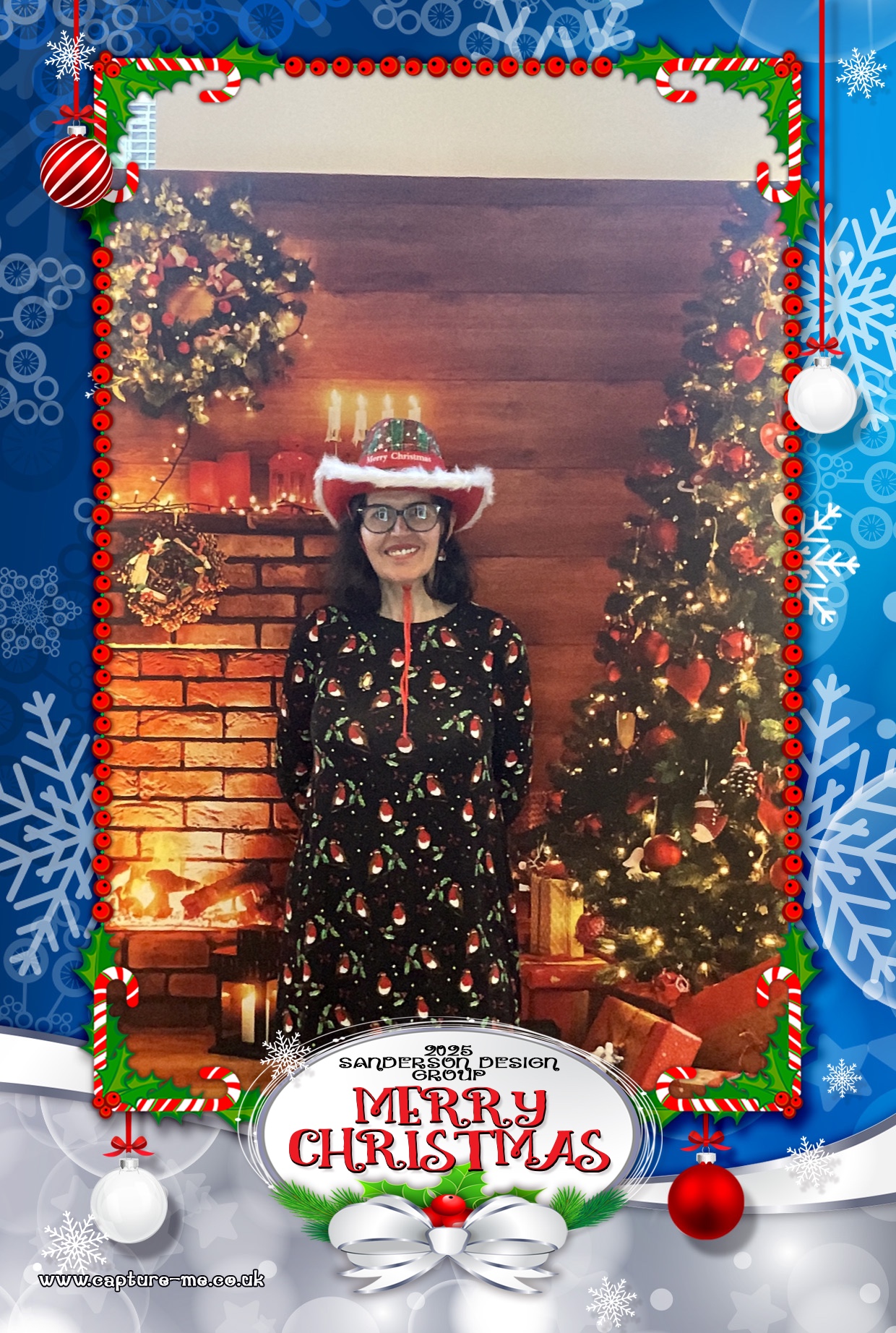 Sanderson Christmas Party 25 | View more photos from the event at gallery.capture-me.co.uk/u/Capture-me/Sanderson-Christmas-Party-25