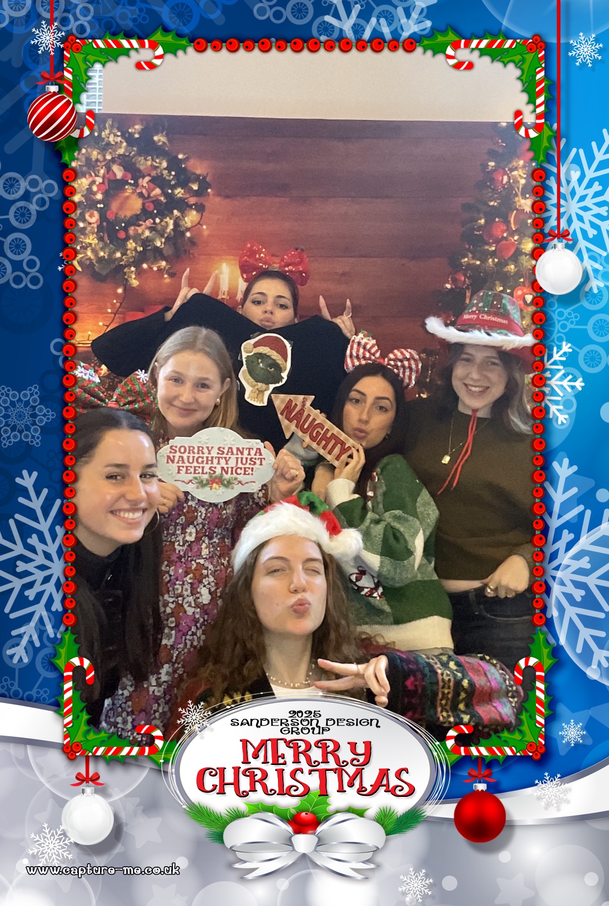 Sanderson Christmas Party 25 | View more photos from the event at gallery.capture-me.co.uk/u/Capture-me/Sanderson-Christmas-Party-25