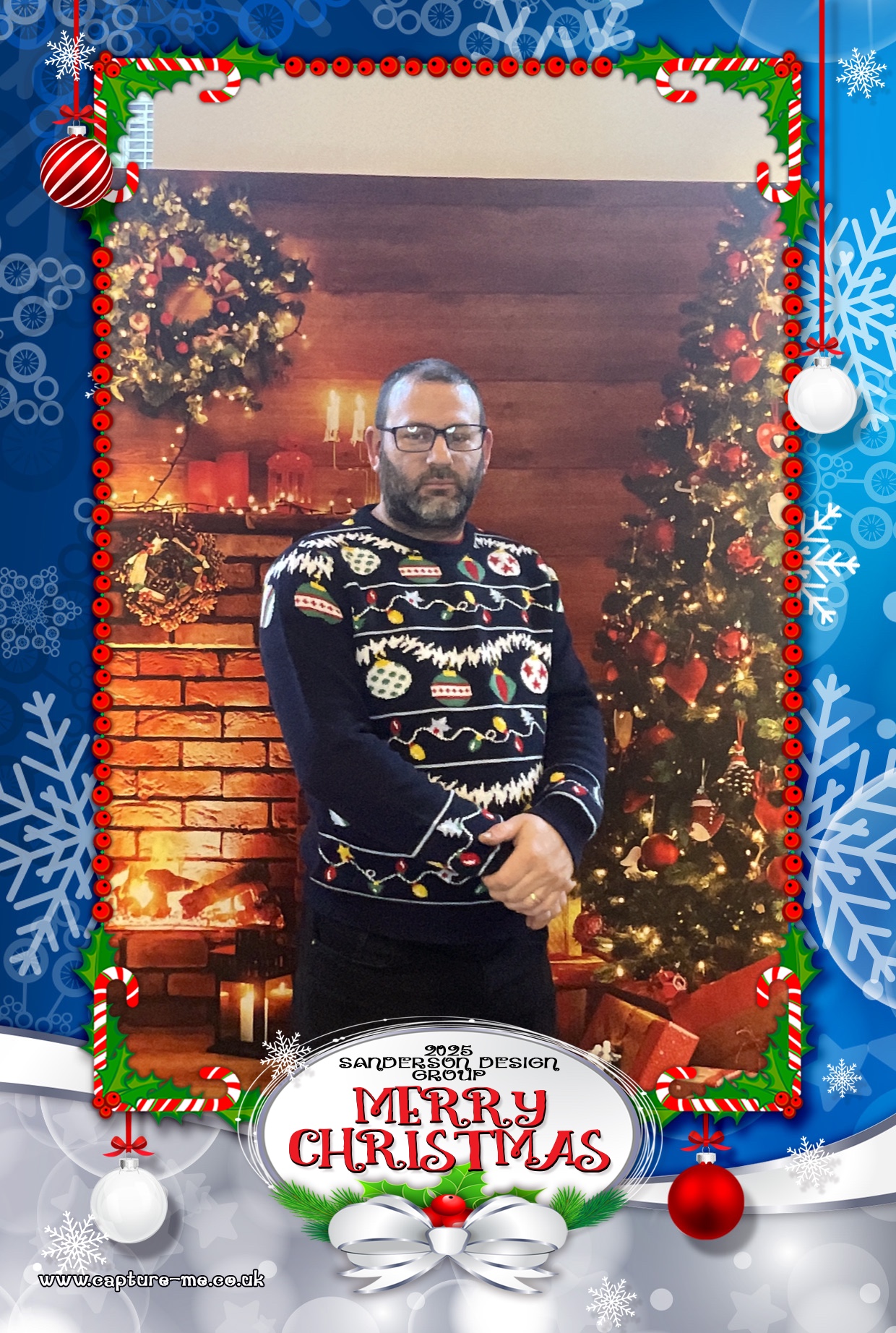 Sanderson Christmas Party 25 | View more photos from the event at gallery.capture-me.co.uk/u/Capture-me/Sanderson-Christmas-Party-25