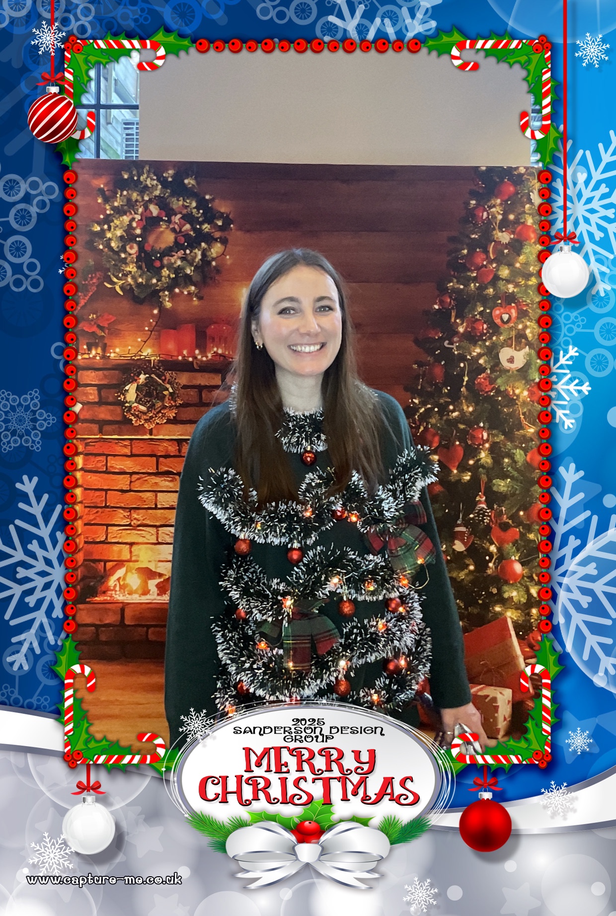 Sanderson Christmas Party 25 | View more photos from the event at gallery.capture-me.co.uk/u/Capture-me/Sanderson-Christmas-Party-25