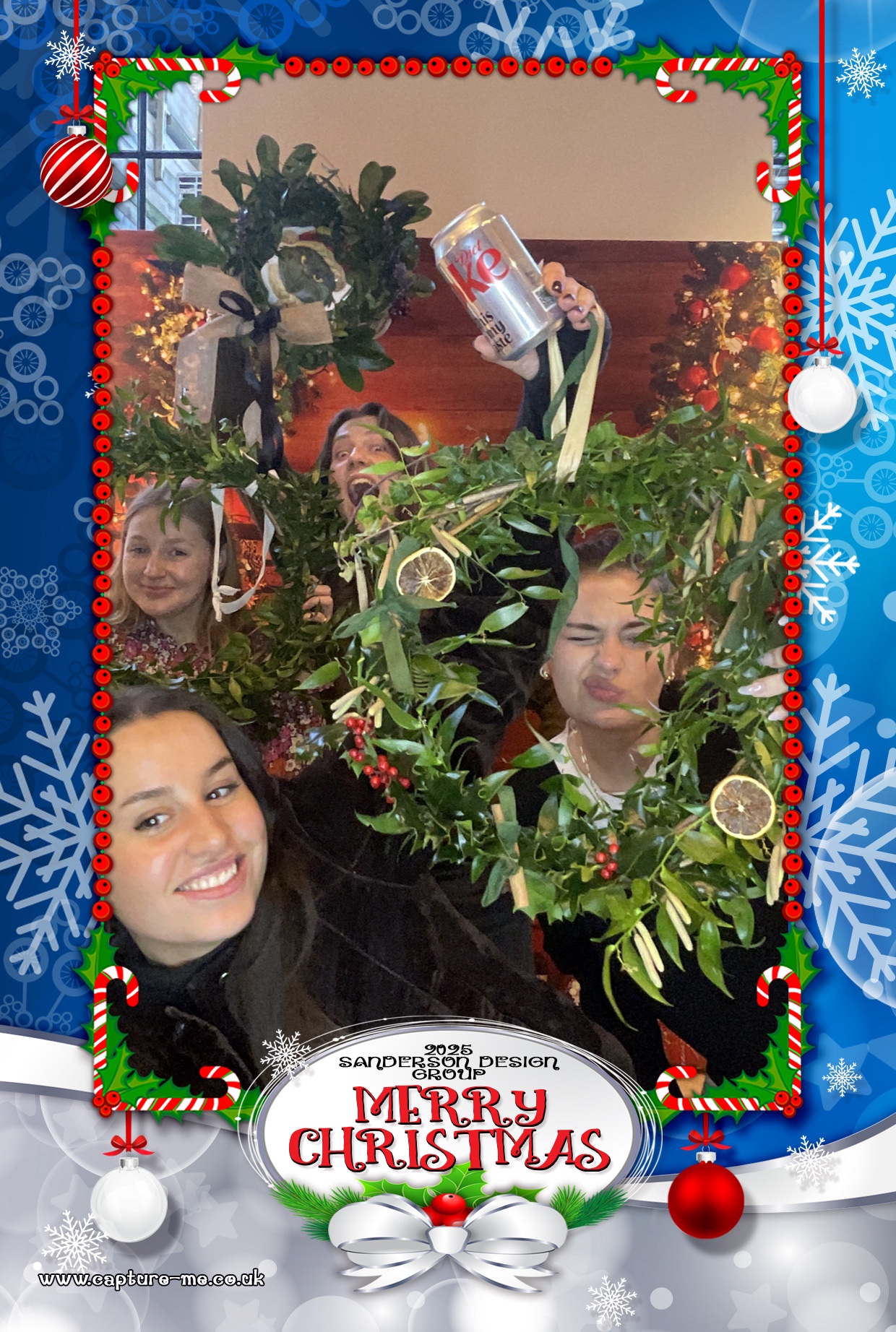 Sanderson Christmas Party 25 | View more photos from the event at gallery.capture-me.co.uk/u/Capture-me/Sanderson-Christmas-Party-25