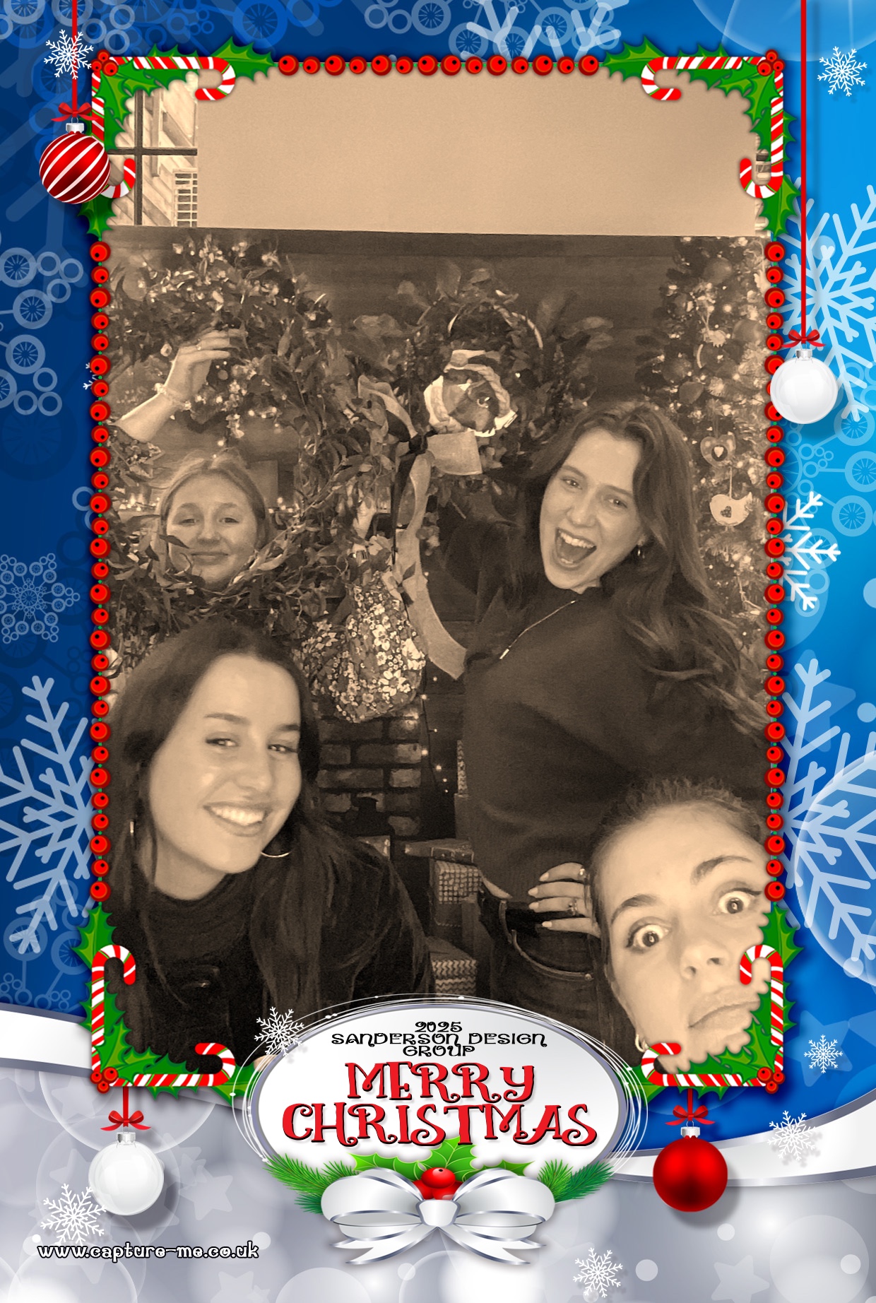 Sanderson Christmas Party 25 | View more photos from the event at gallery.capture-me.co.uk/u/Capture-me/Sanderson-Christmas-Party-25