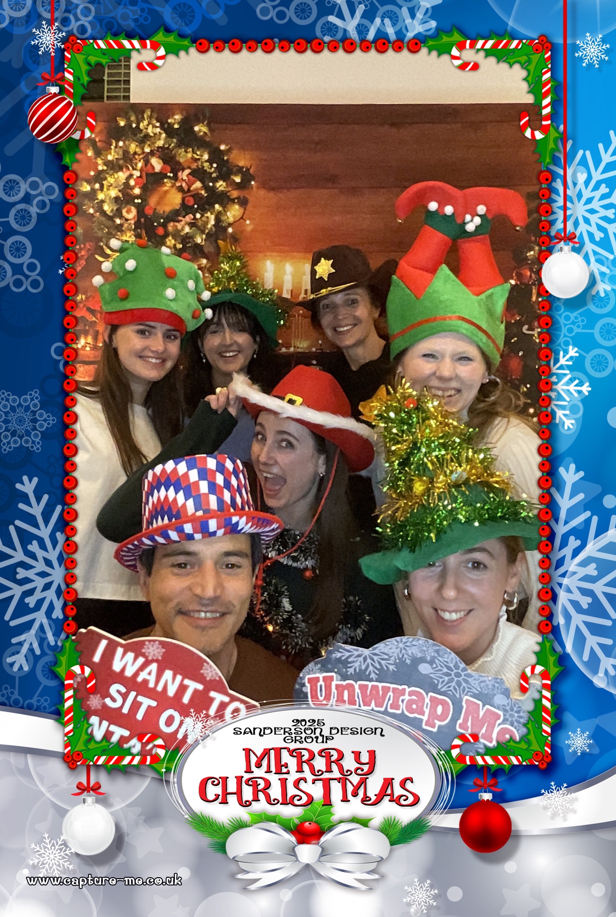 Sanderson Christmas Party 25 | View more photos from the event at gallery.capture-me.co.uk/u/Capture-me/Sanderson-Christmas-Party-25