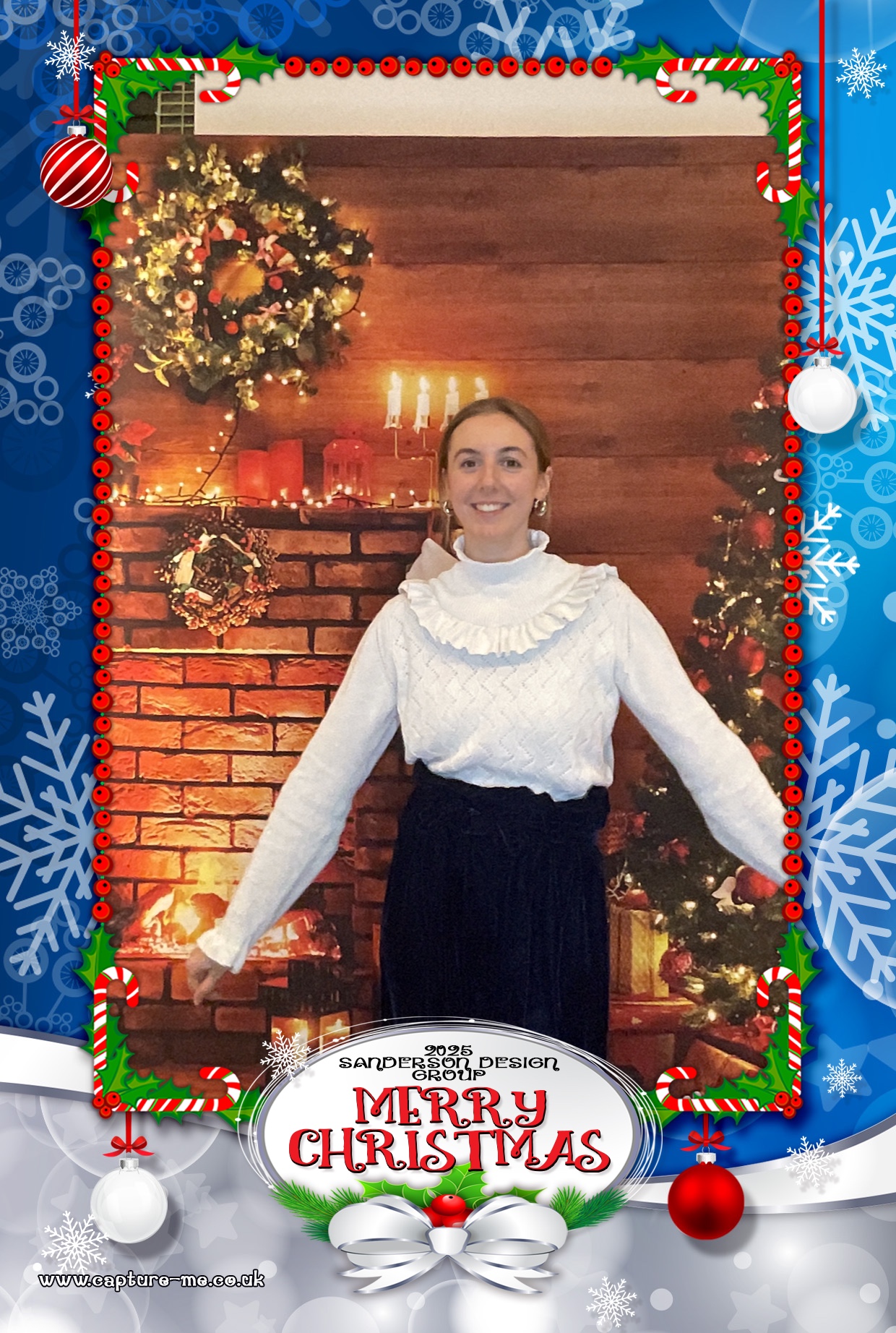 Sanderson Christmas Party 25 | View more photos from the event at gallery.capture-me.co.uk/u/Capture-me/Sanderson-Christmas-Party-25