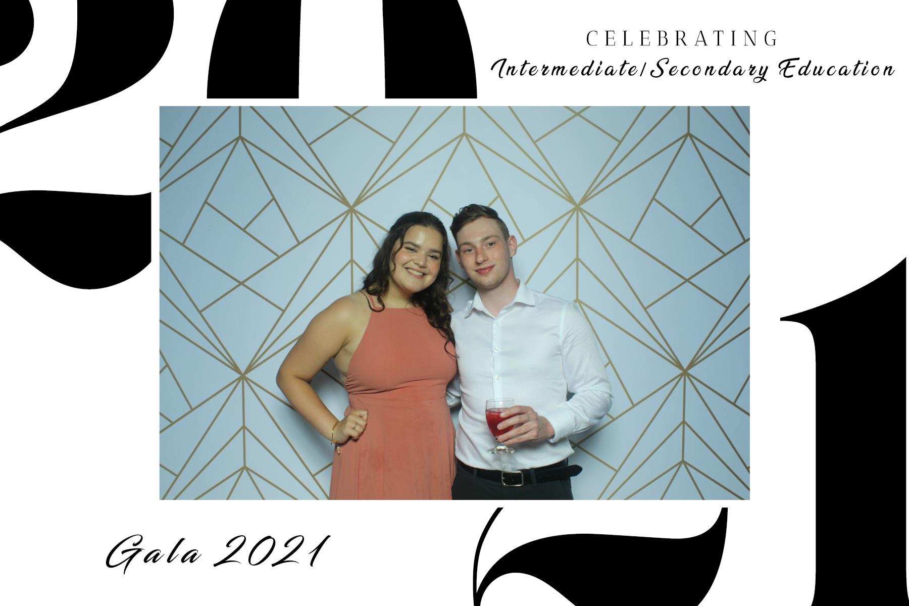 Intermediate/Secondary Education Gala 2021 | View more photos from the event at gallery.capturethemomentnl.ca/u/CaptureTheMoment/IntermediateSecondary-Education-Gala-2021