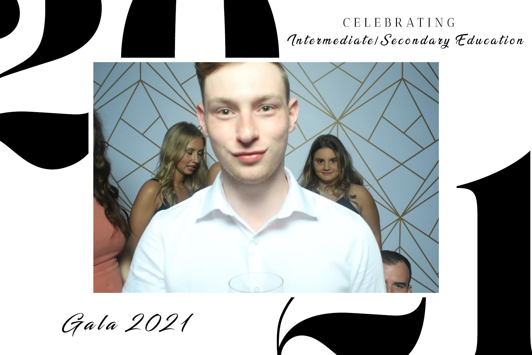 Intermediate/Secondary Education Gala 2021 | View more photos from the event at gallery.capturethemomentnl.ca/u/CaptureTheMoment/IntermediateSecondary-Education-Gala-2021