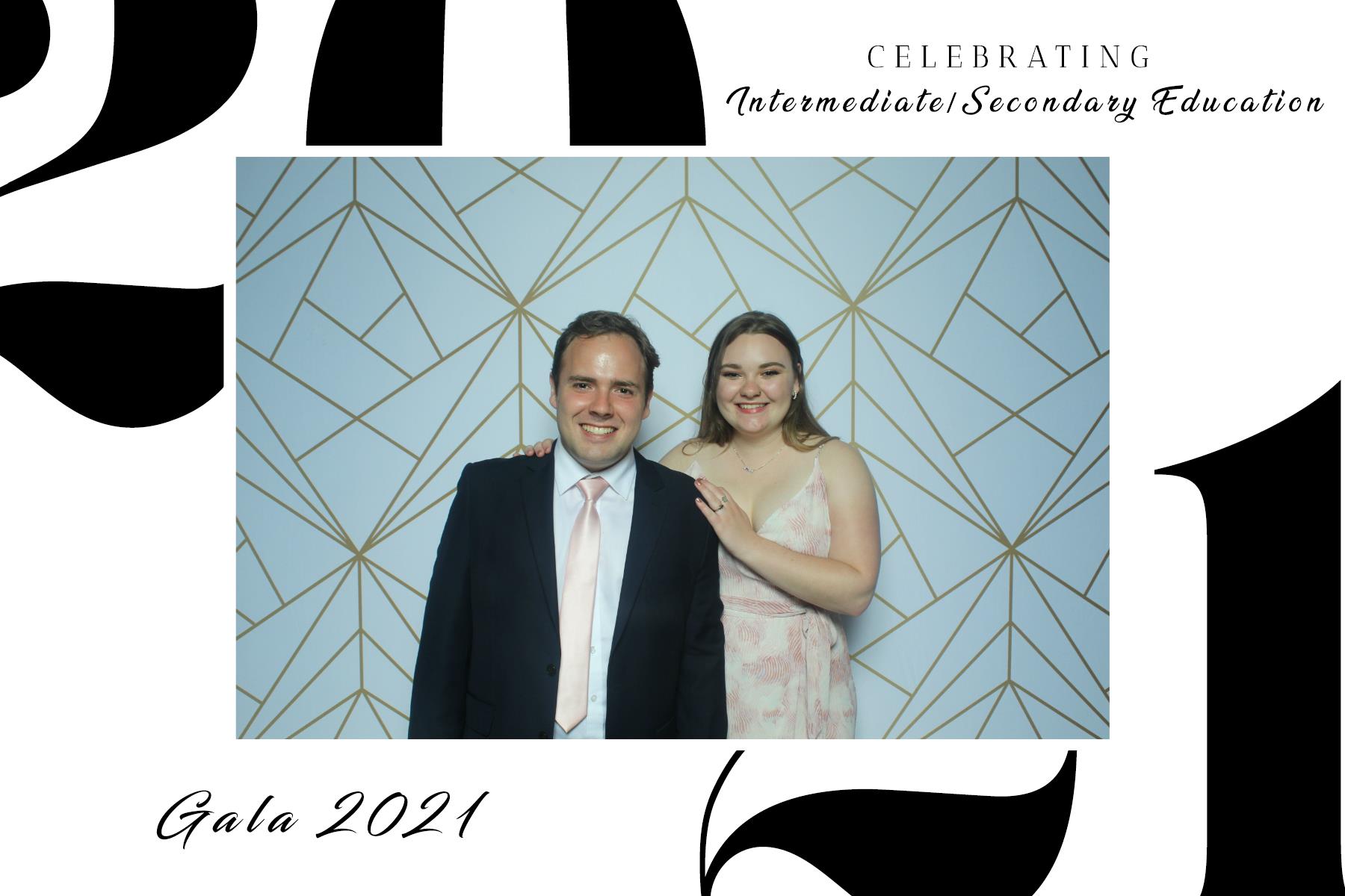 Intermediate/Secondary Education Gala 2021 | View more photos from the event at gallery.capturethemomentnl.ca/u/CaptureTheMoment/IntermediateSecondary-Education-Gala-2021
