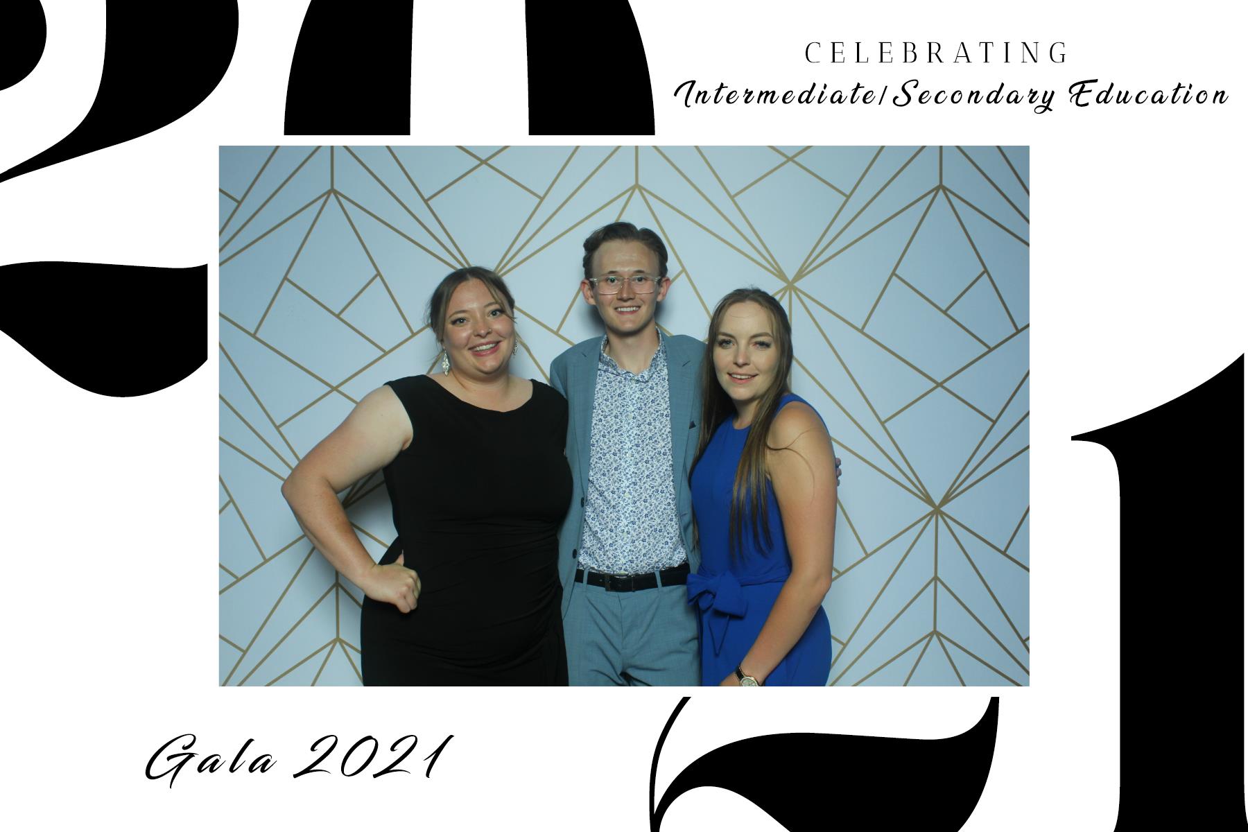 Intermediate/Secondary Education Gala 2021 | View more photos from the event at gallery.capturethemomentnl.ca/u/CaptureTheMoment/IntermediateSecondary-Education-Gala-2021